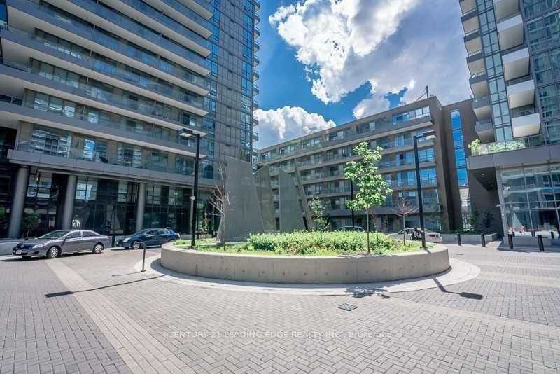 50 Forest Manor Road, Unit 204 thumbnail 3
