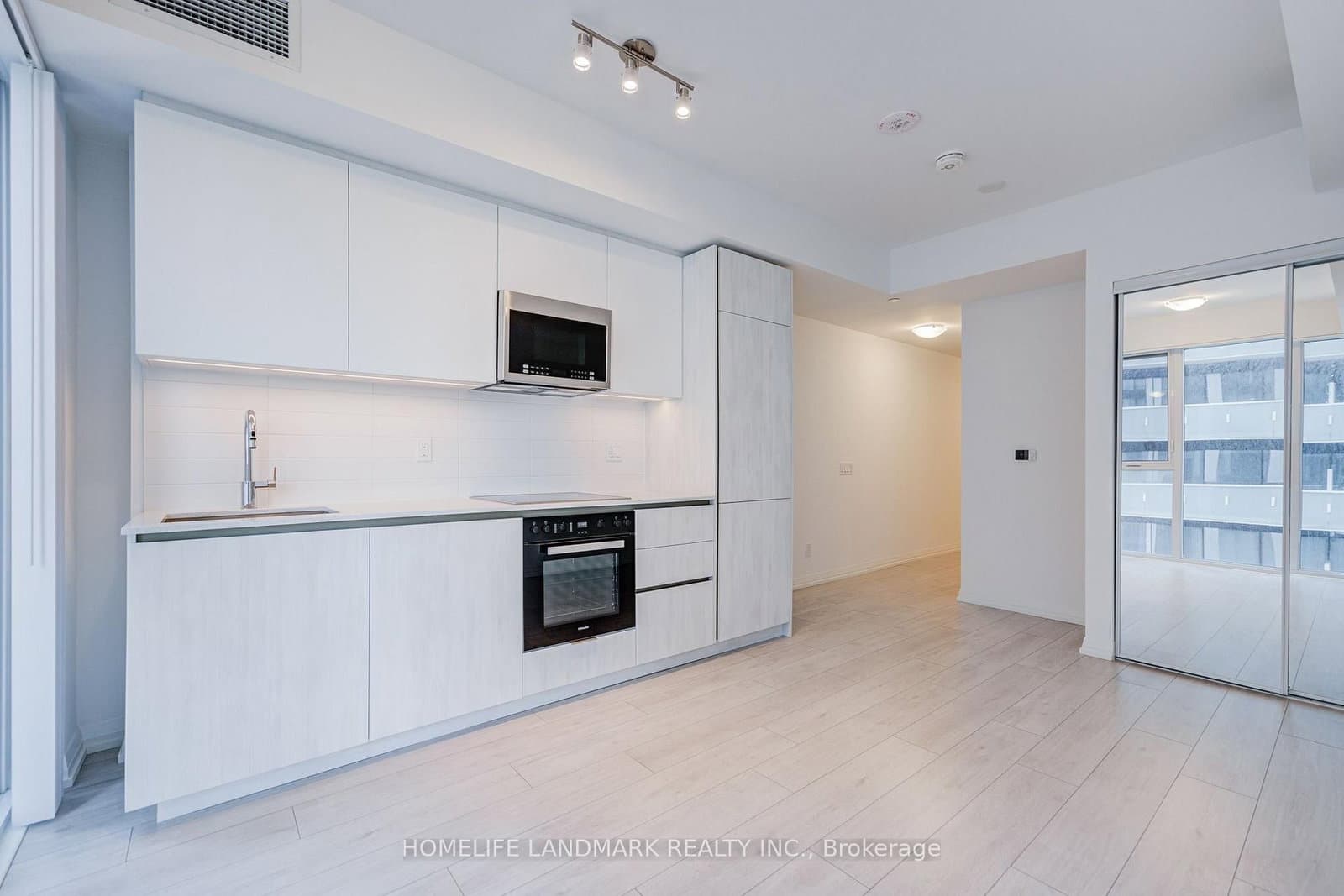 400 King Street W, Unit 1928 thumbnail 23