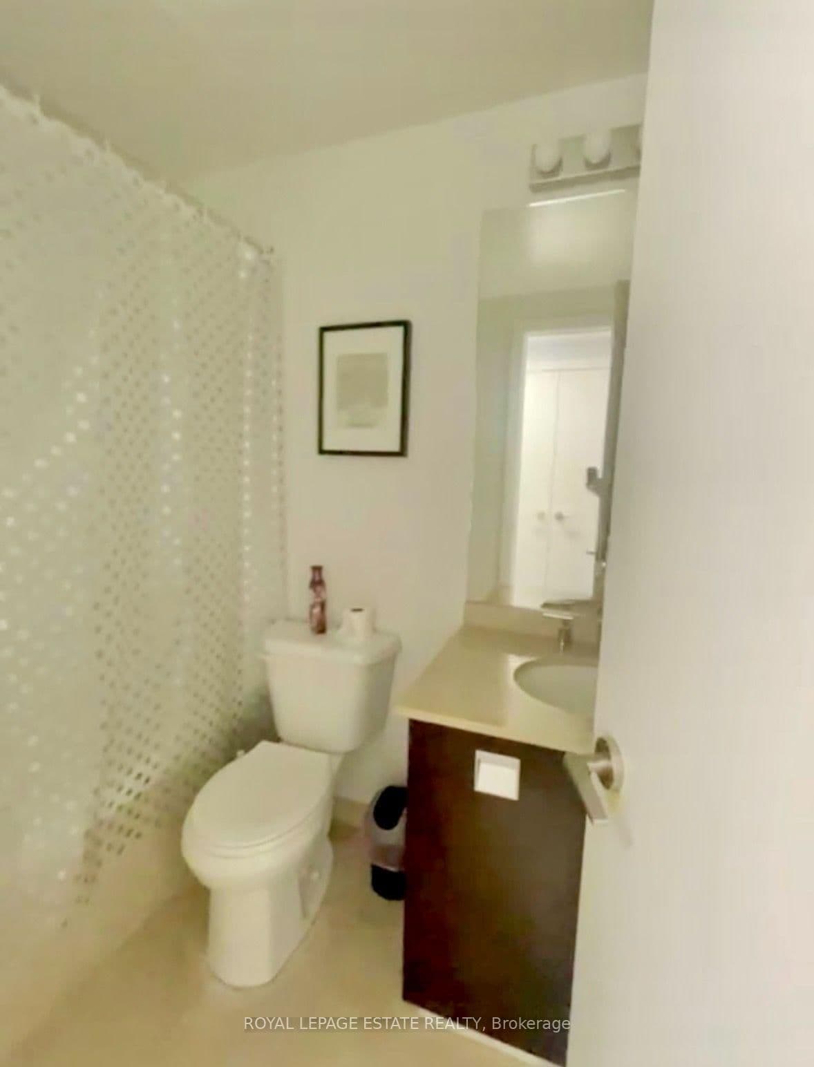 33 Charles Street E, Unit 910 thumbnail 8