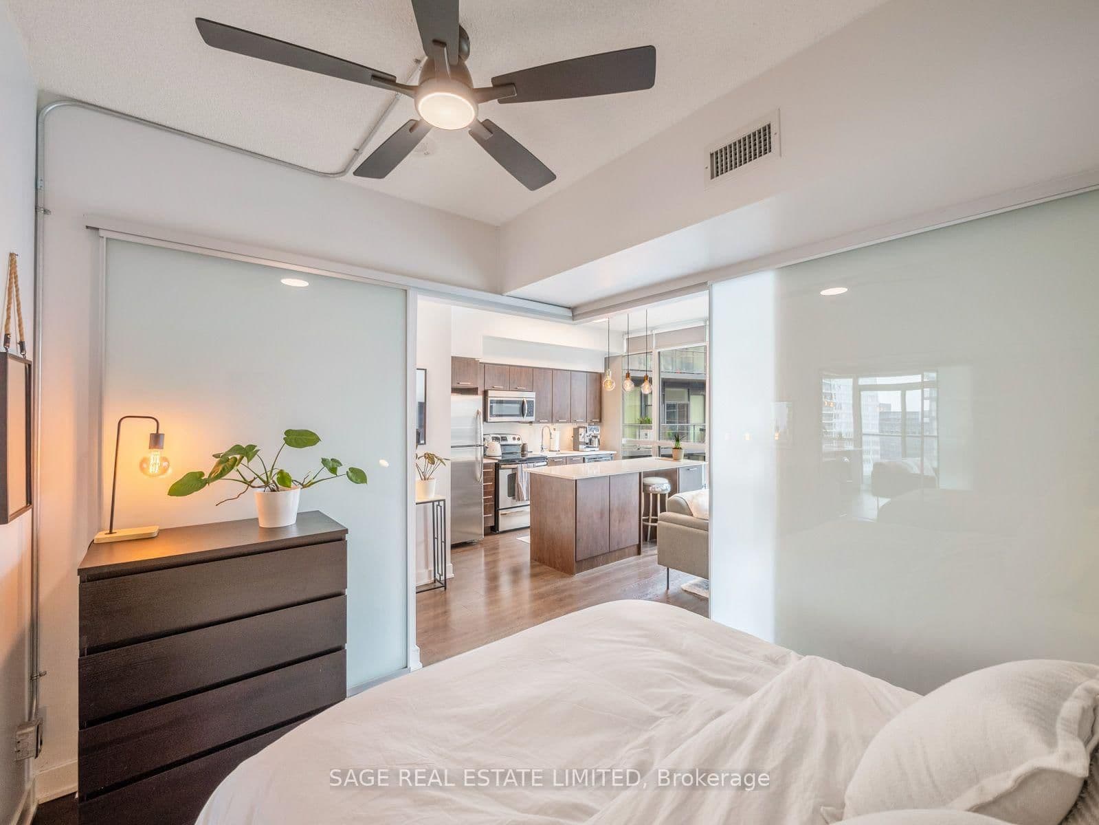 169 Fort York Boulevard, Unit 918 thumbnail 27