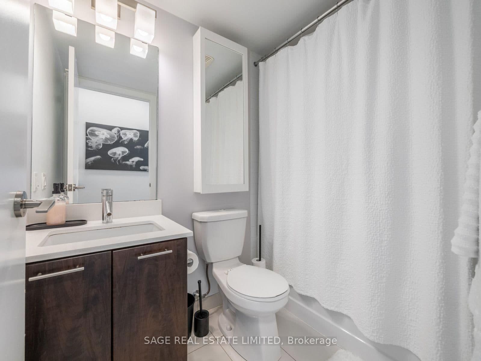 169 Fort York Boulevard, Unit 918 thumbnail 31