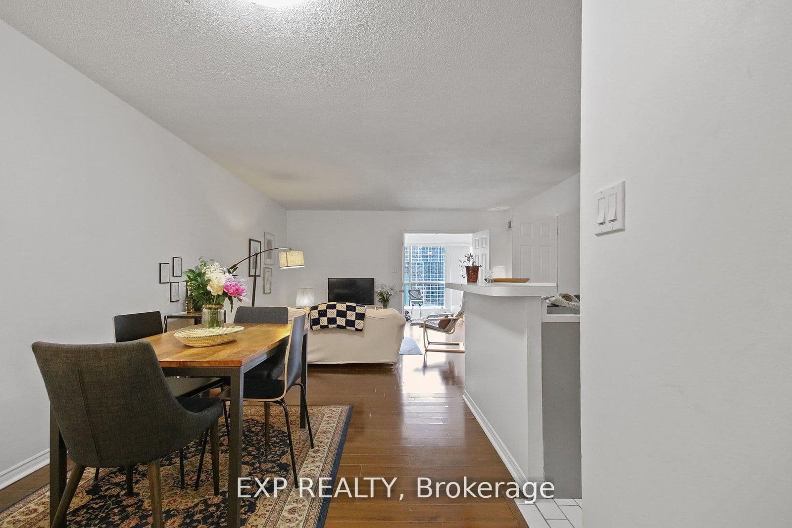 25 The Esplanade, Unit 808 thumbnail 5