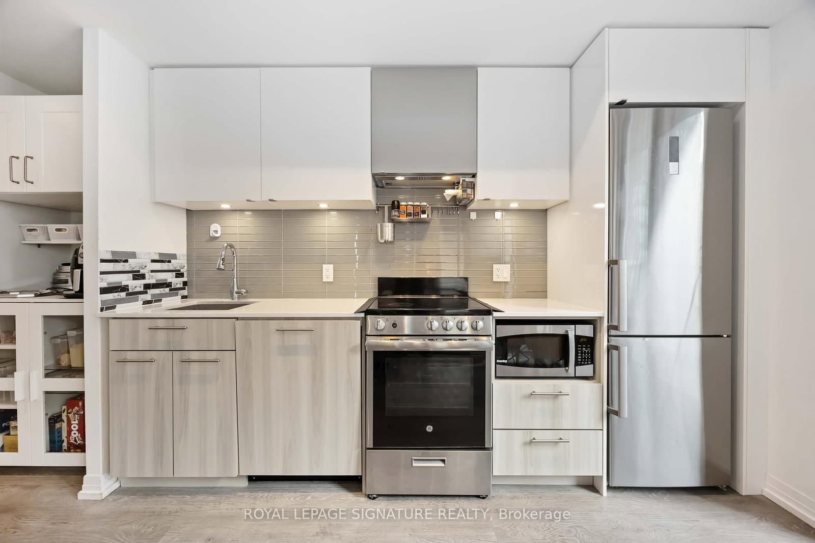 251 Jarvis Street, Unit 1725 thumbnail 16