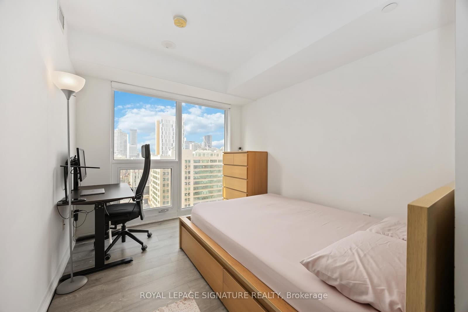251 Jarvis Street, Unit 1725 thumbnail 19