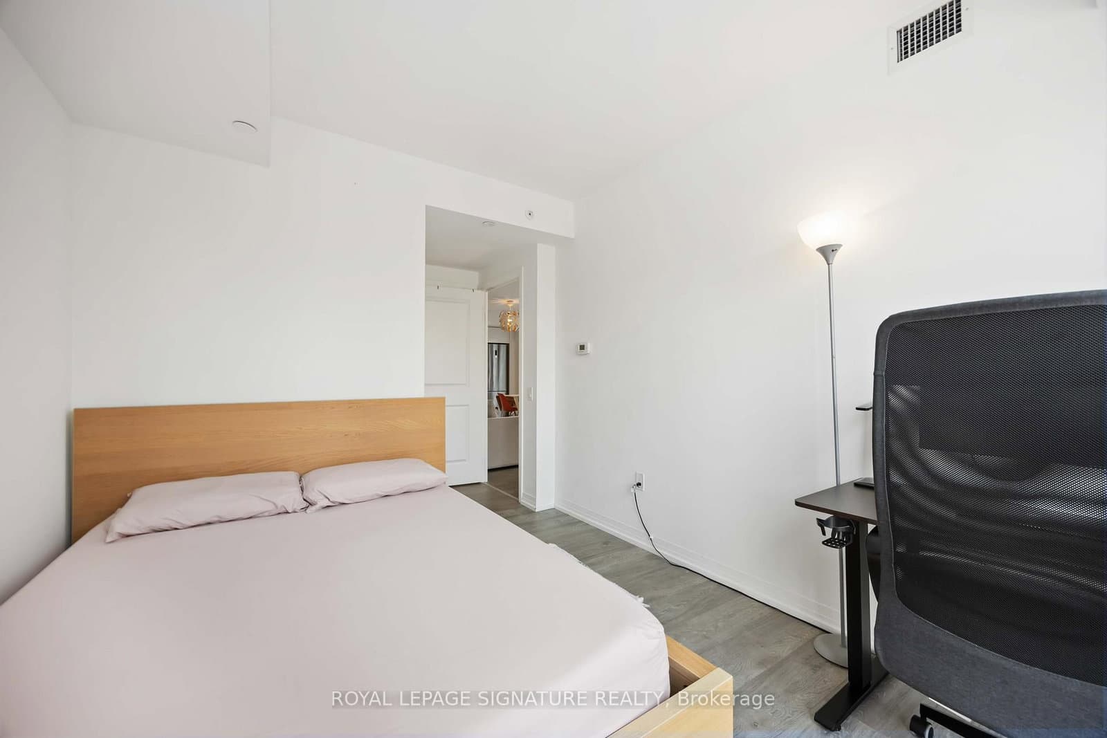 251 Jarvis Street, Unit 1725 thumbnail 20