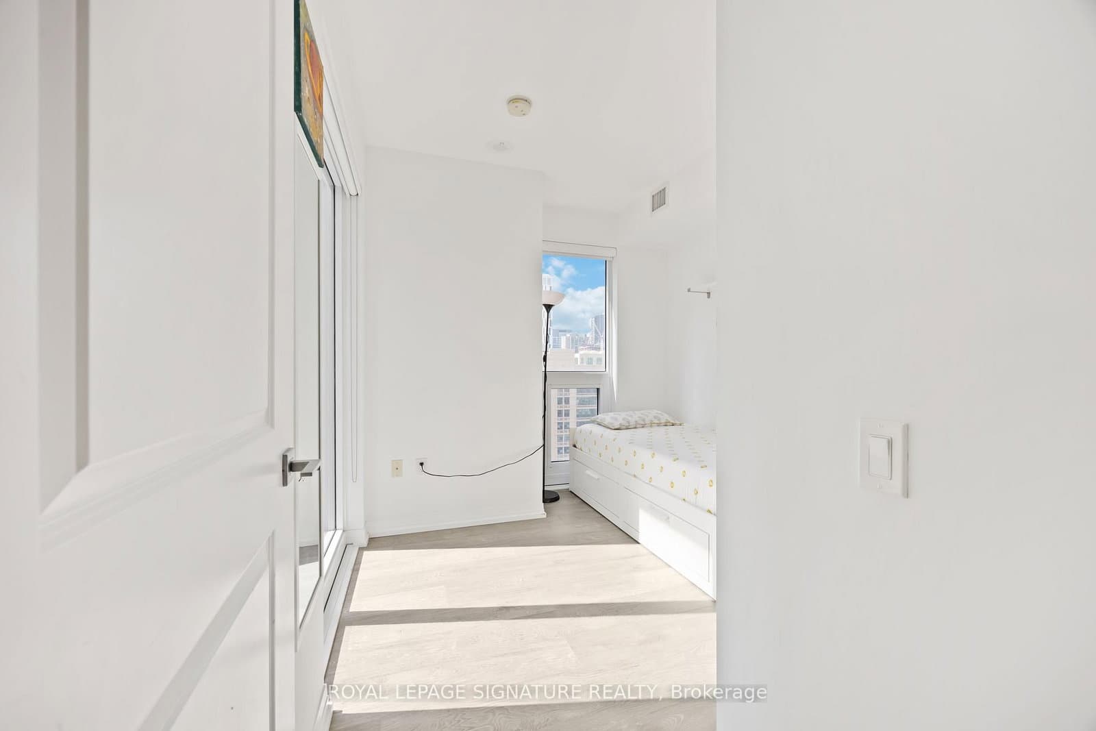 251 Jarvis Street, Unit 1725 thumbnail 24