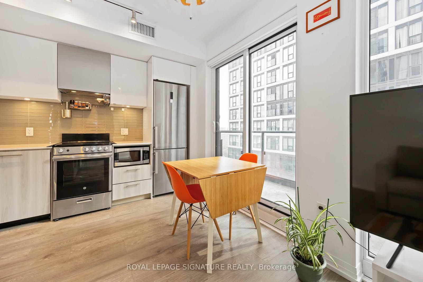 251 Jarvis Street, Unit 1725 thumbnail 7