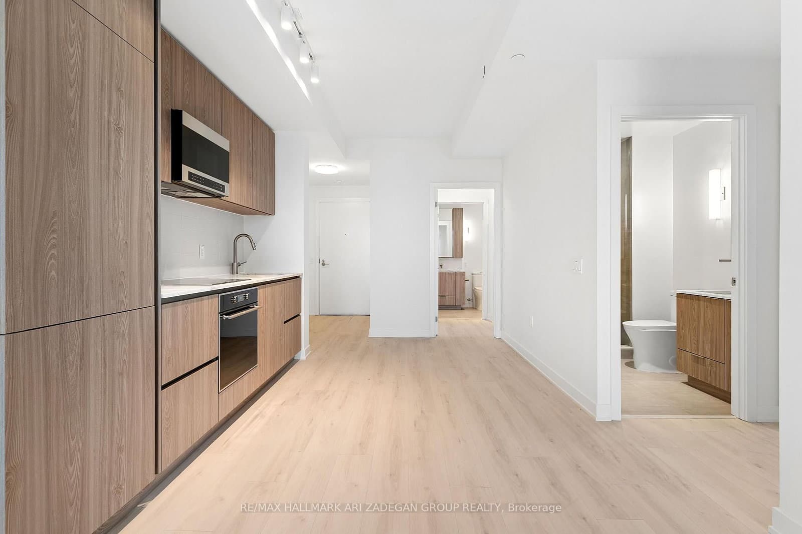 110 Broadway Avenue, Unit 2102 thumbnail 10