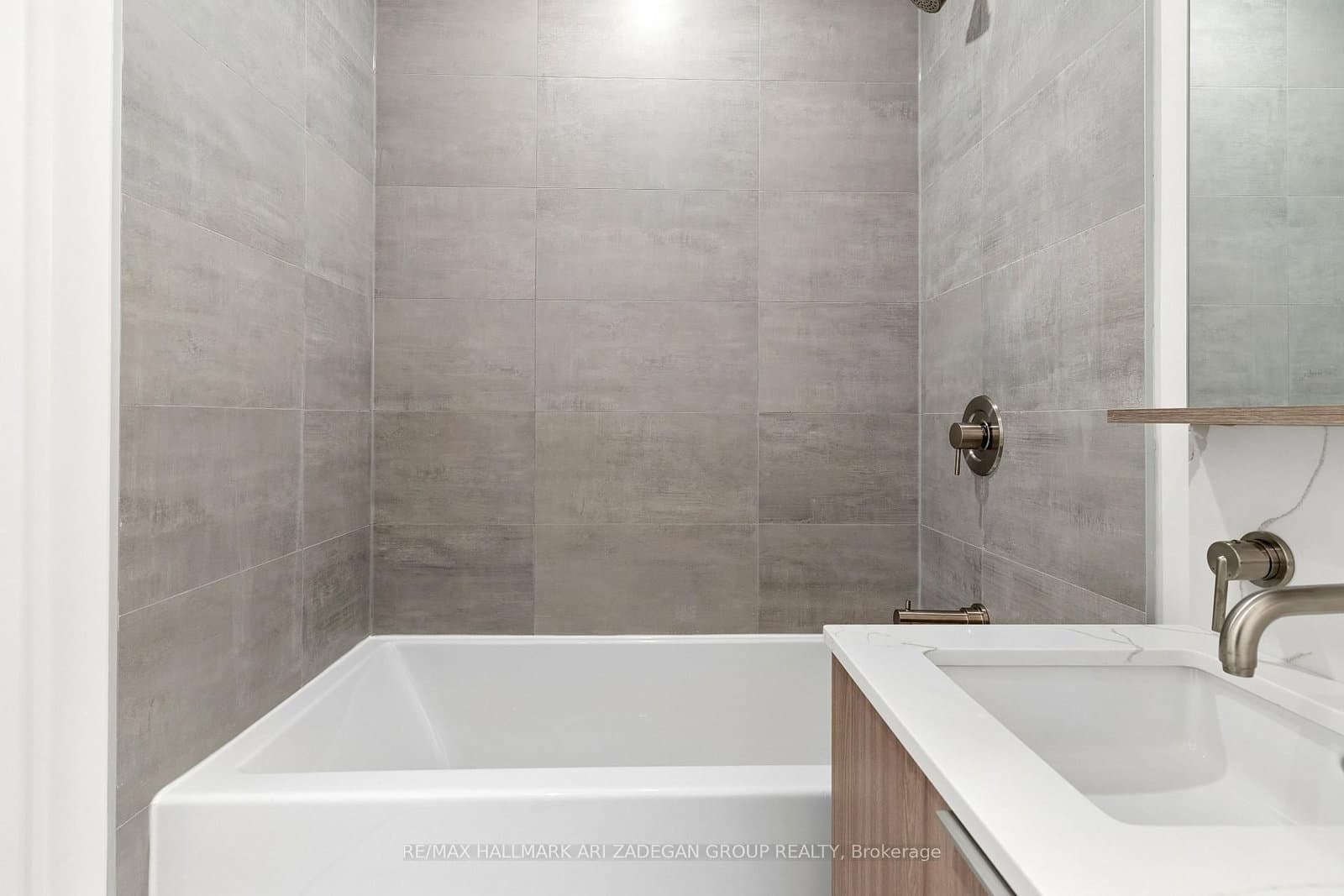 110 Broadway Avenue, Unit 2102 thumbnail 14