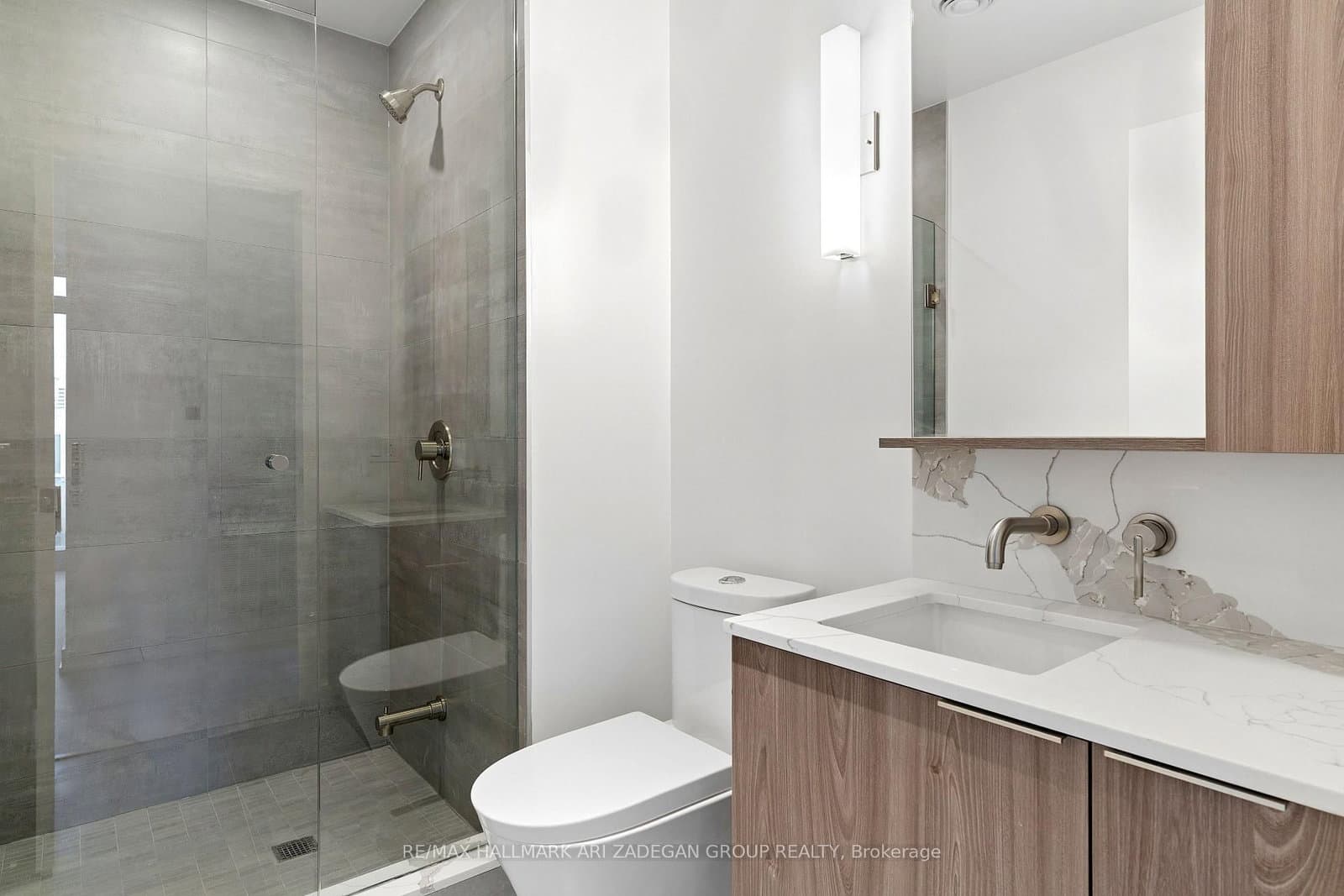 110 Broadway Avenue, Unit 2102 thumbnail 18