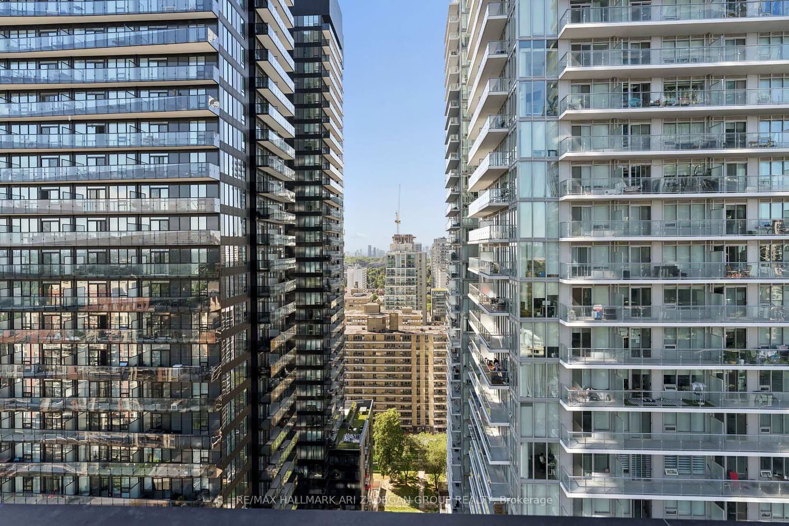 110 Broadway Avenue, Unit 2102 thumbnail 32
