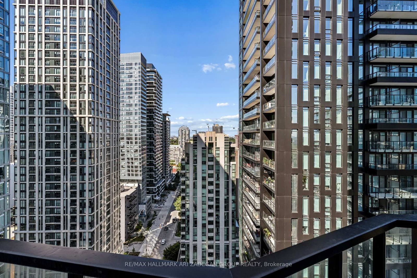 110 Broadway Avenue, Unit 2102 thumbnail 38