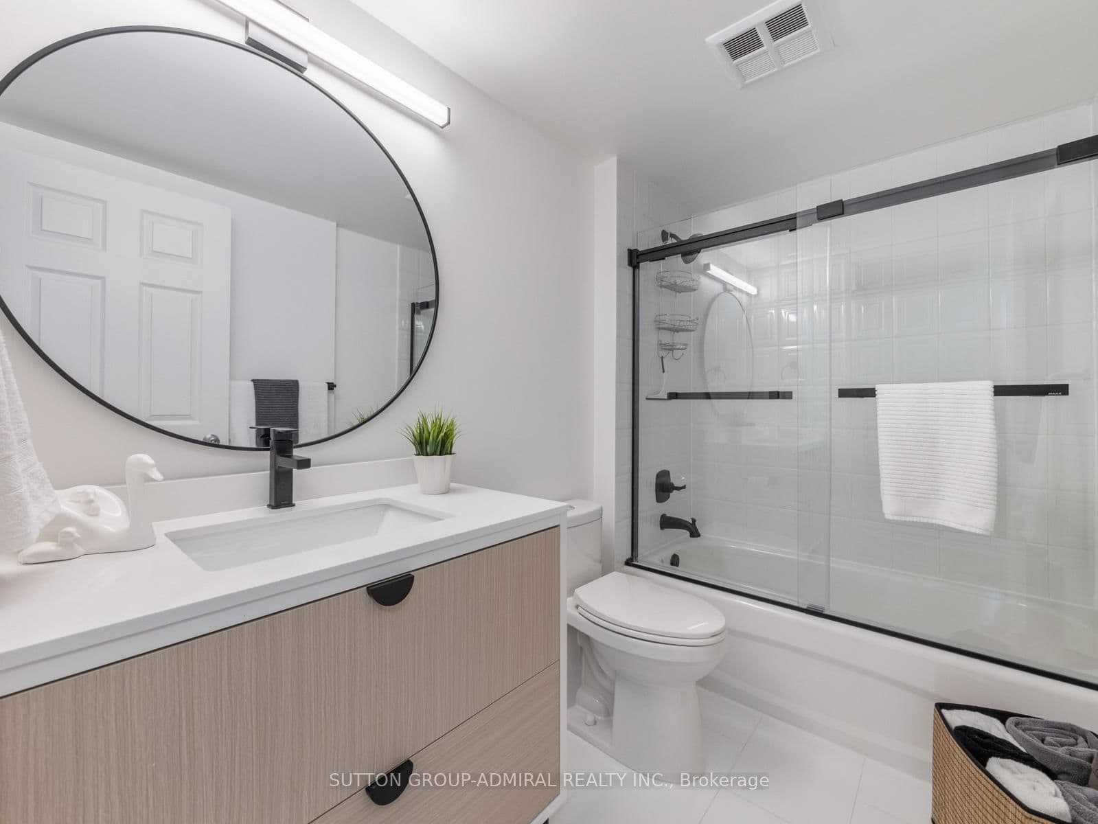 35 Finch Avenue E, Unit 1112 thumbnail 14