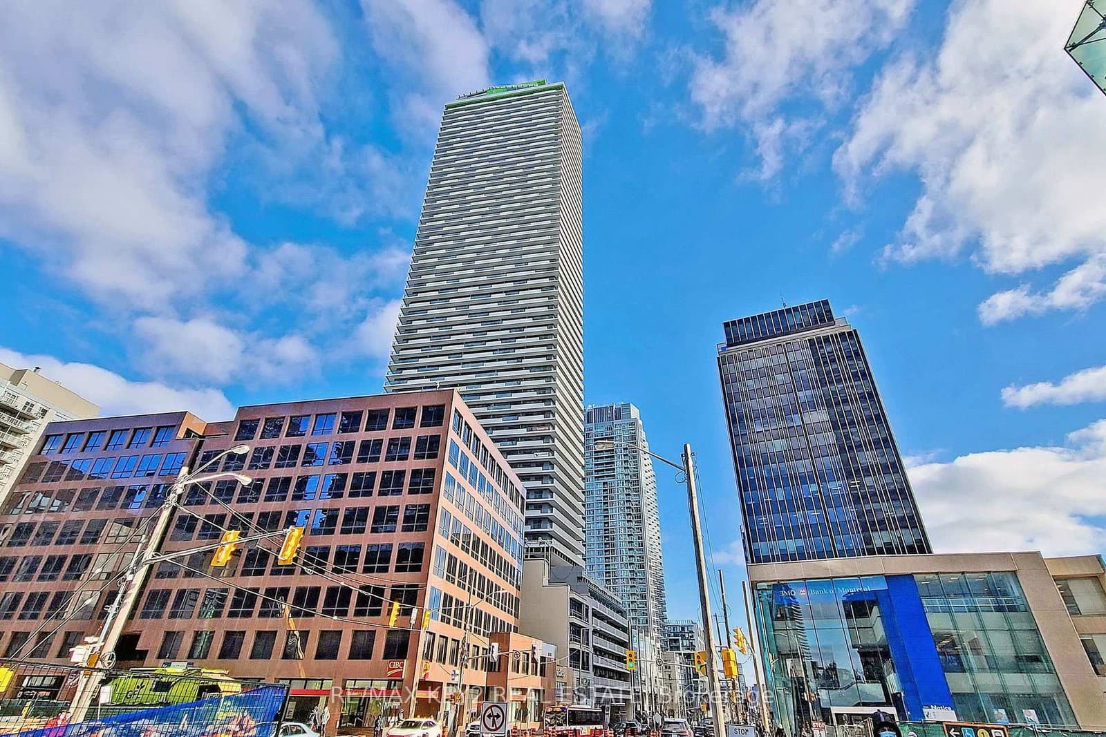 2221 Yonge Street, Unit 4210