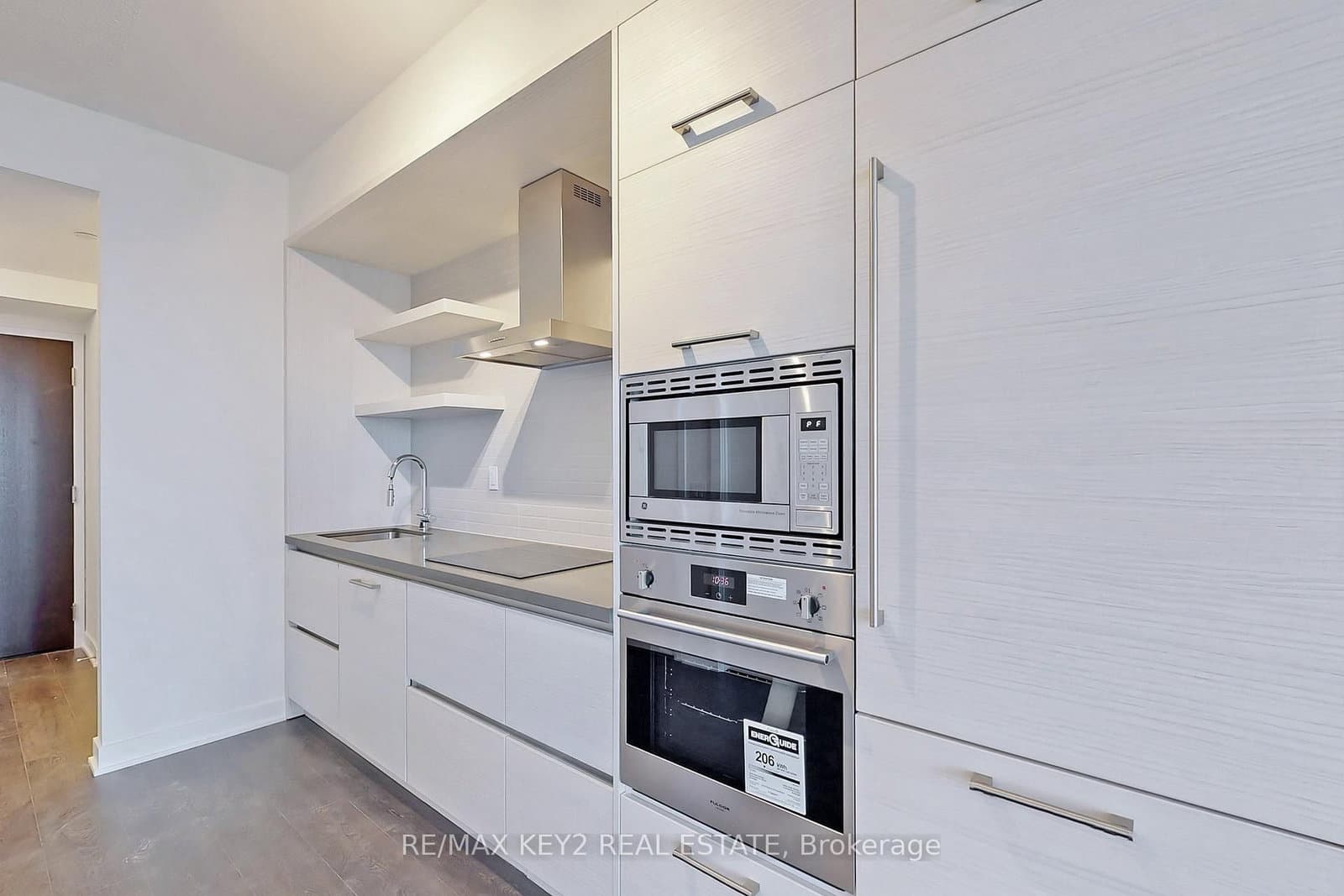 2221 Yonge Street, Unit 4210 thumbnail 5