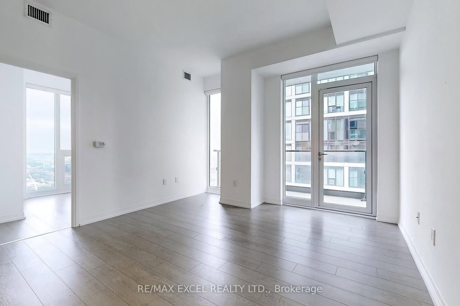 251 Jarvis Street, Unit 4203 thumbnail 7