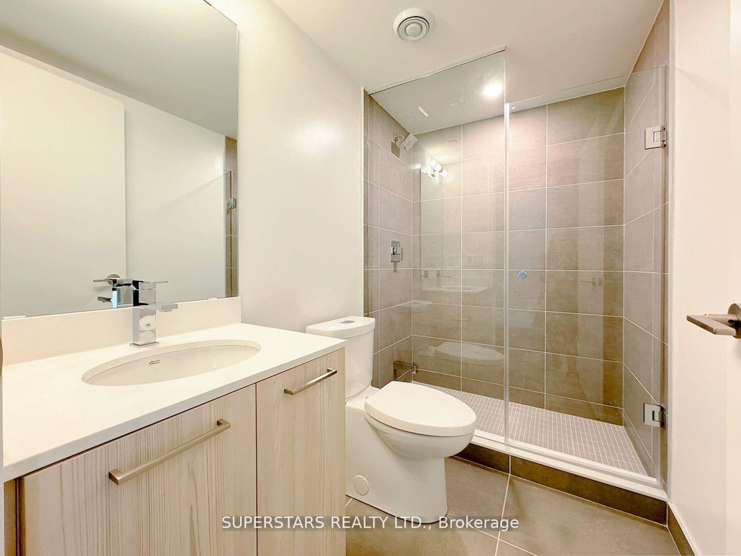 65 Mutual Street, Unit 1002 thumbnail 3