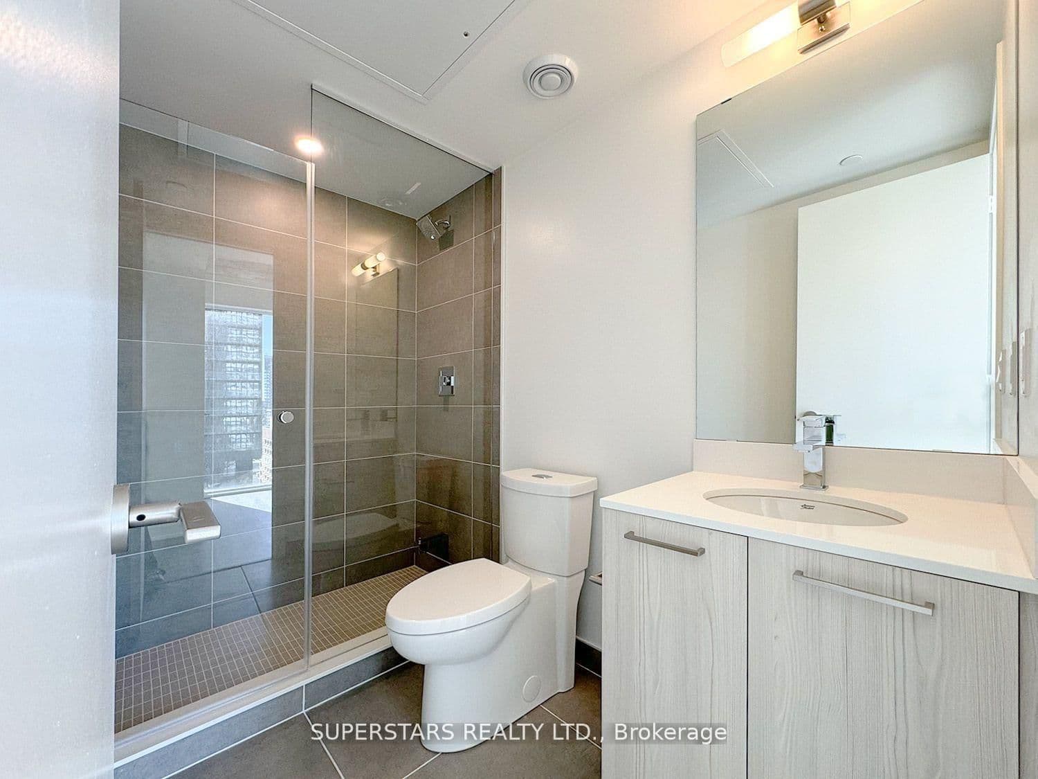 65 Mutual Street, Unit 1002 thumbnail 7