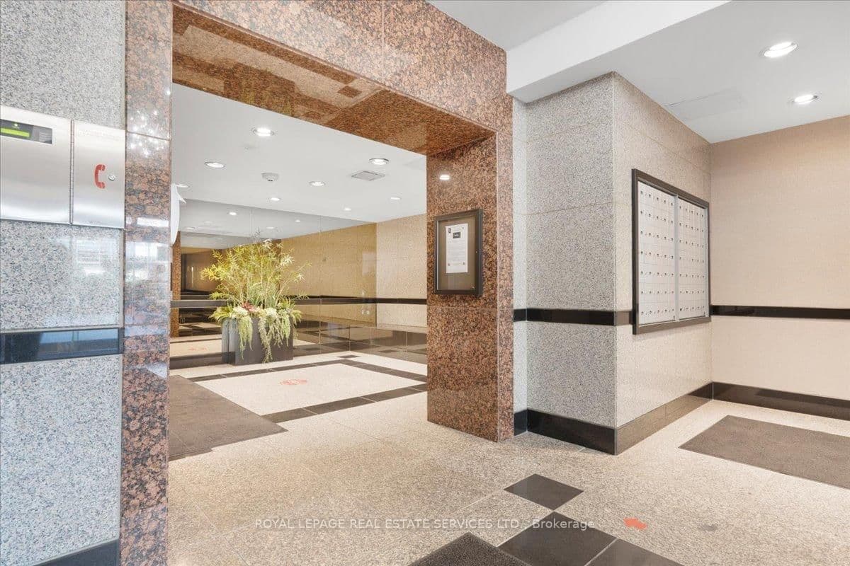 914 Yonge Street, Unit 1214 thumbnail 13