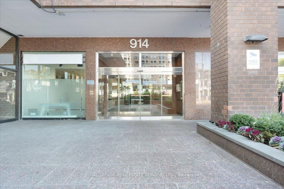914 Yonge Street, Unit 1214 thumbnail 2