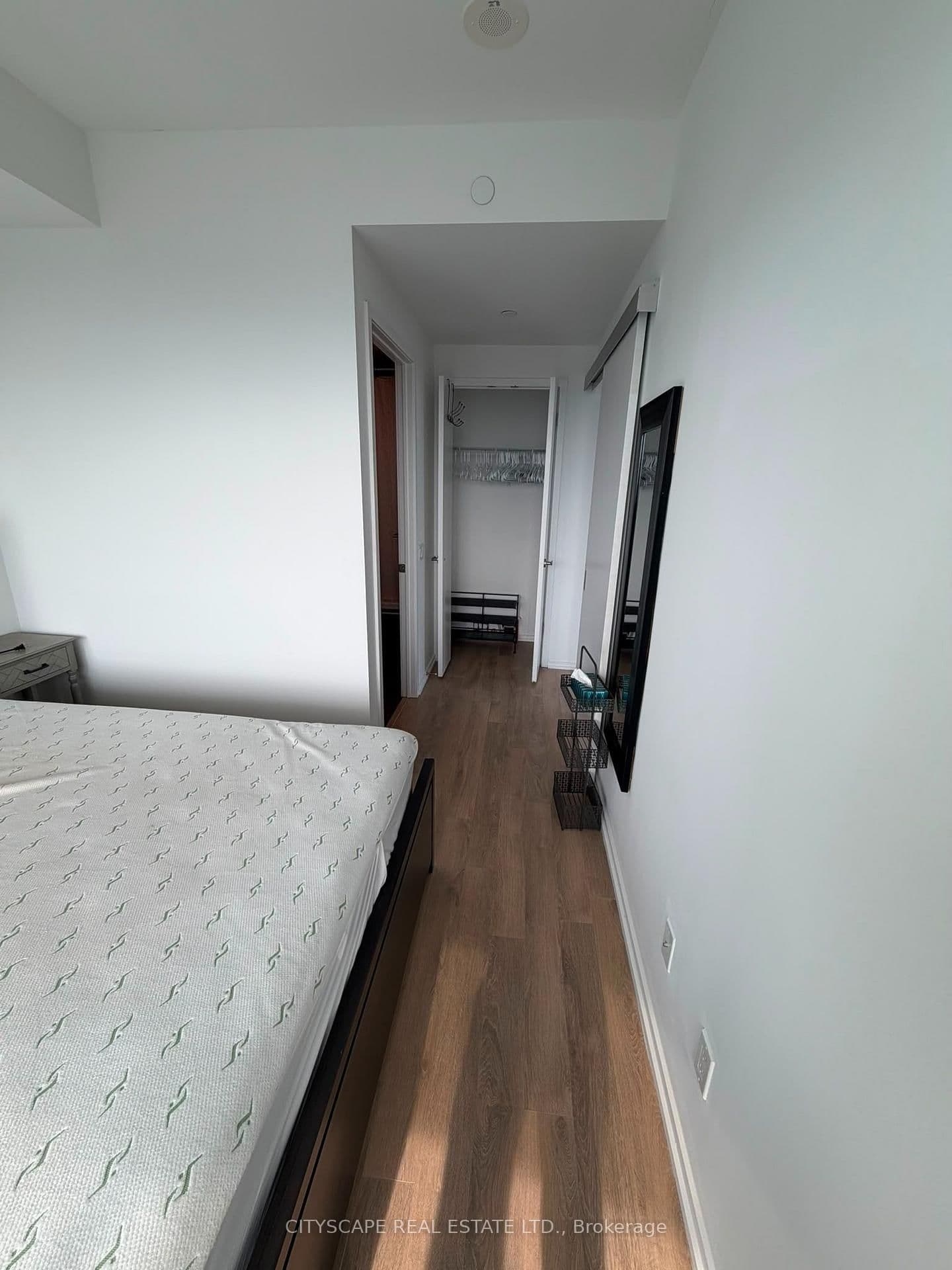 197 Yonge Street, Unit 4909 thumbnail 11