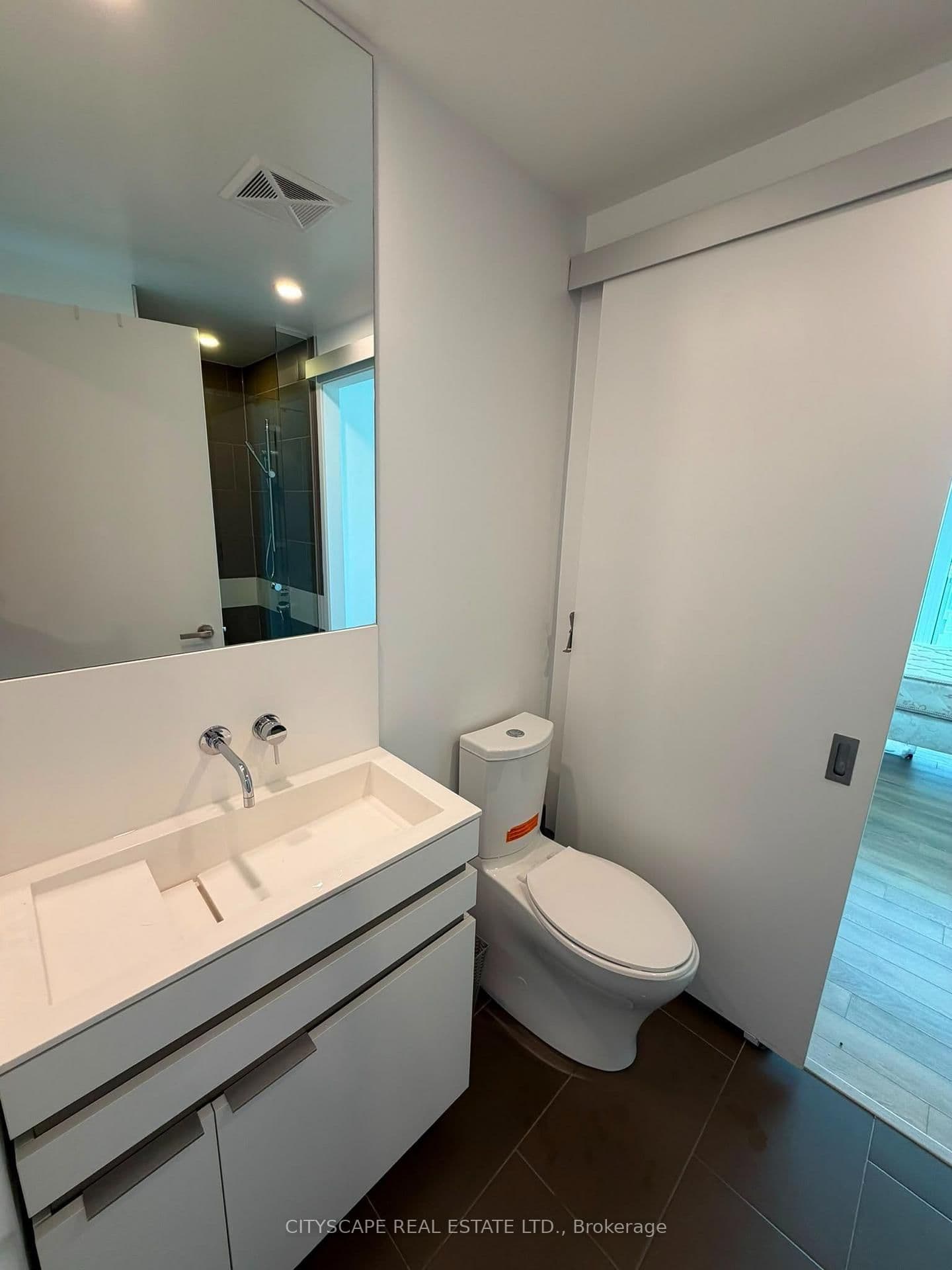 197 Yonge Street, Unit 4909 thumbnail 15