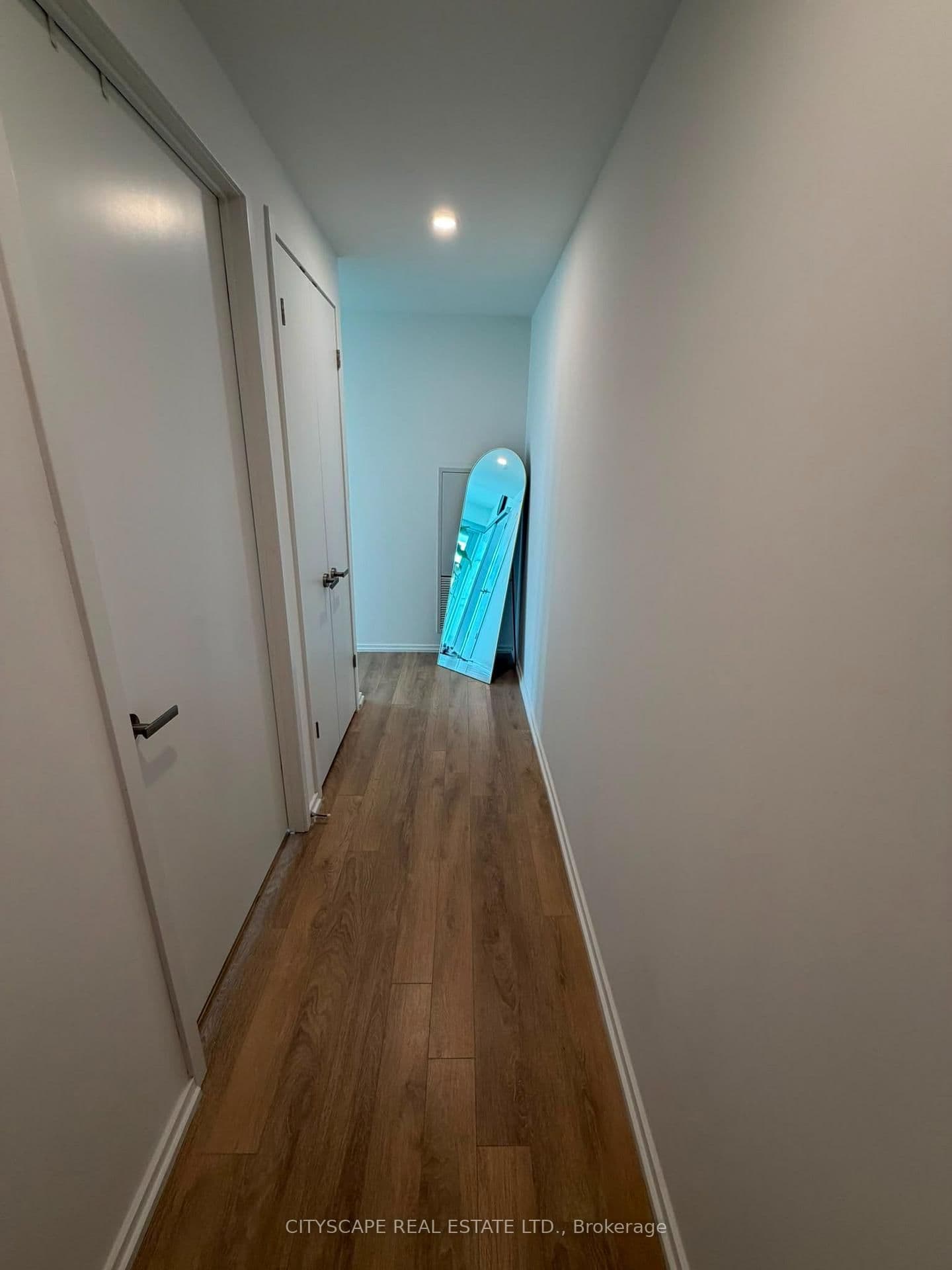 197 Yonge Street, Unit 4909 thumbnail 4