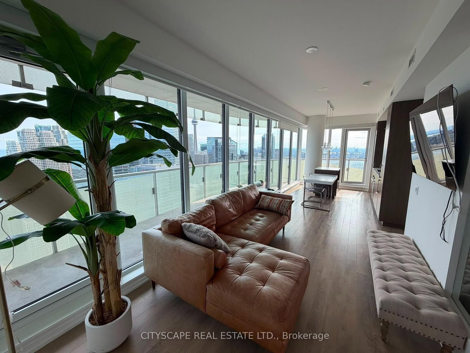197 Yonge Street, Unit 4909 thumbnail 6