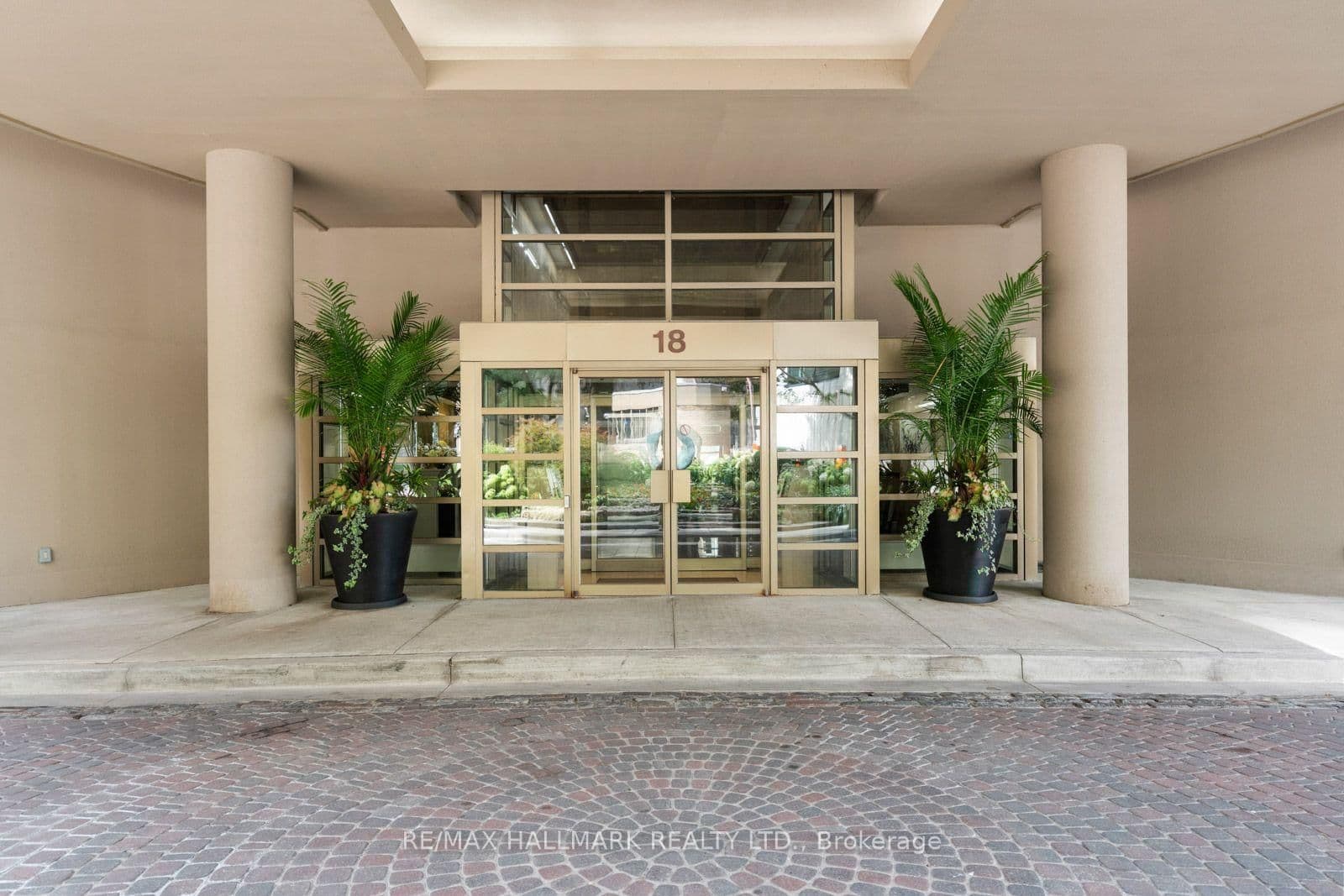 18 Lower Village Gate, Unit 108 thumbnail 2