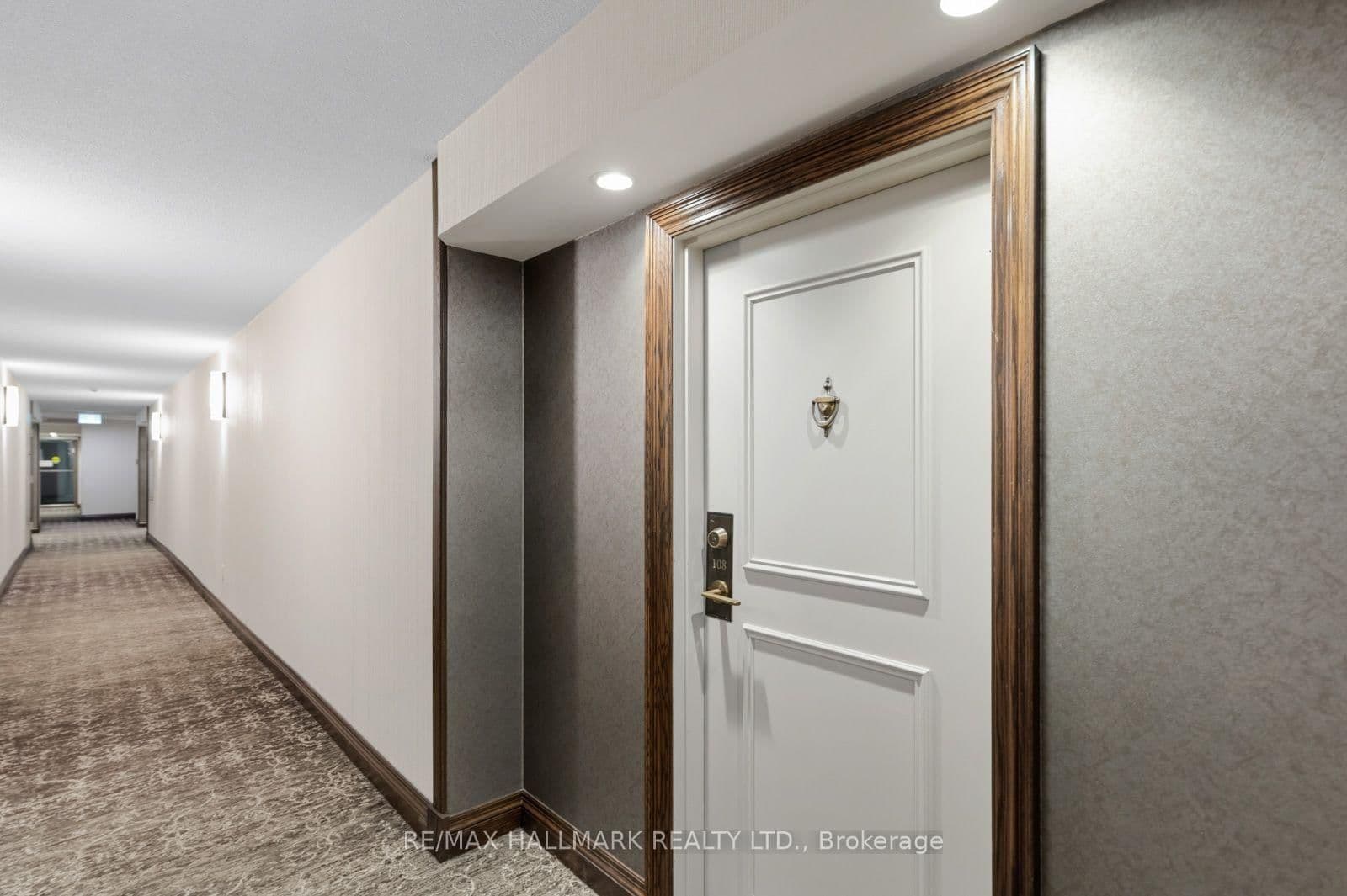 18 Lower Village Gate, Unit 108 thumbnail 5