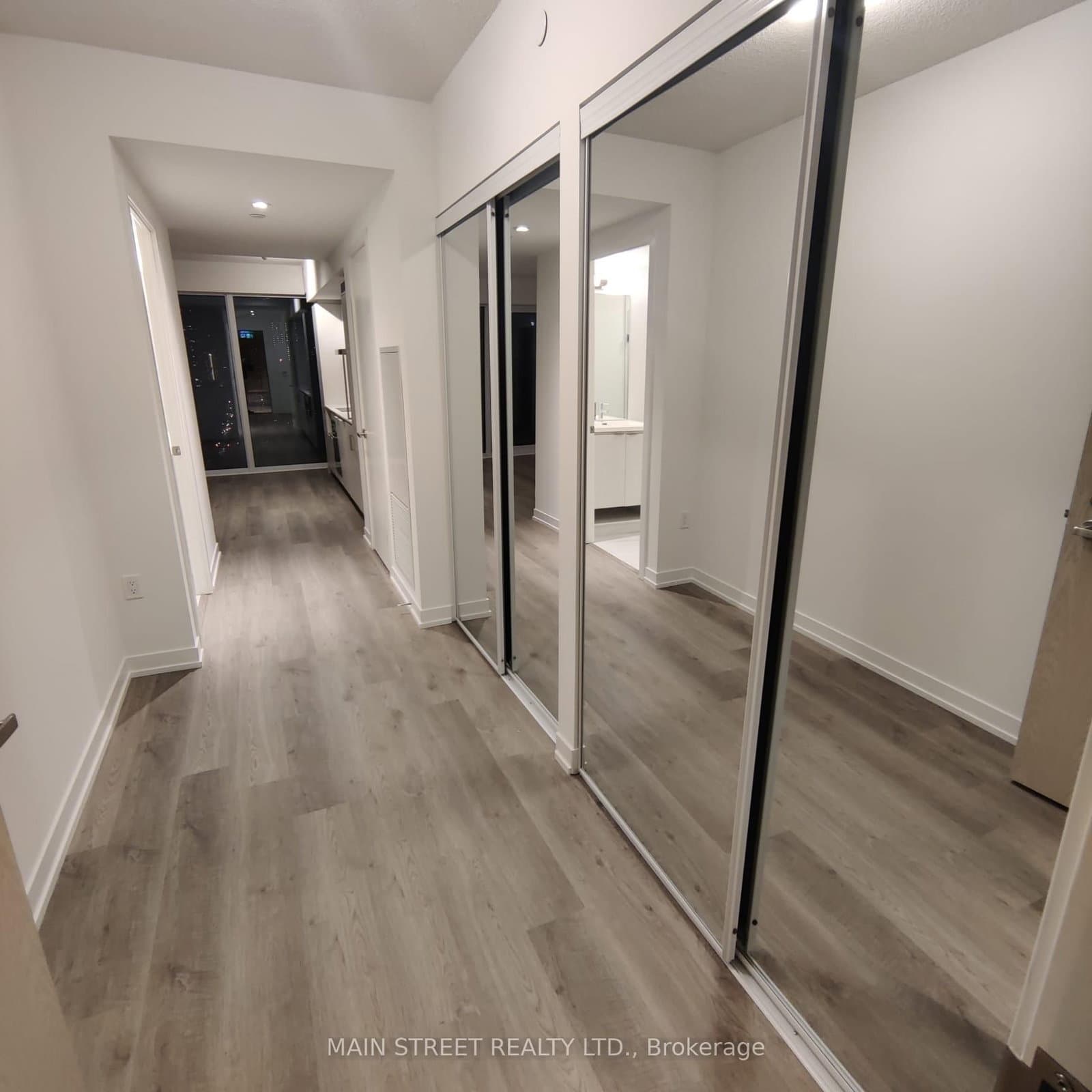 55 Cooper Street, Unit 3701 thumbnail 4