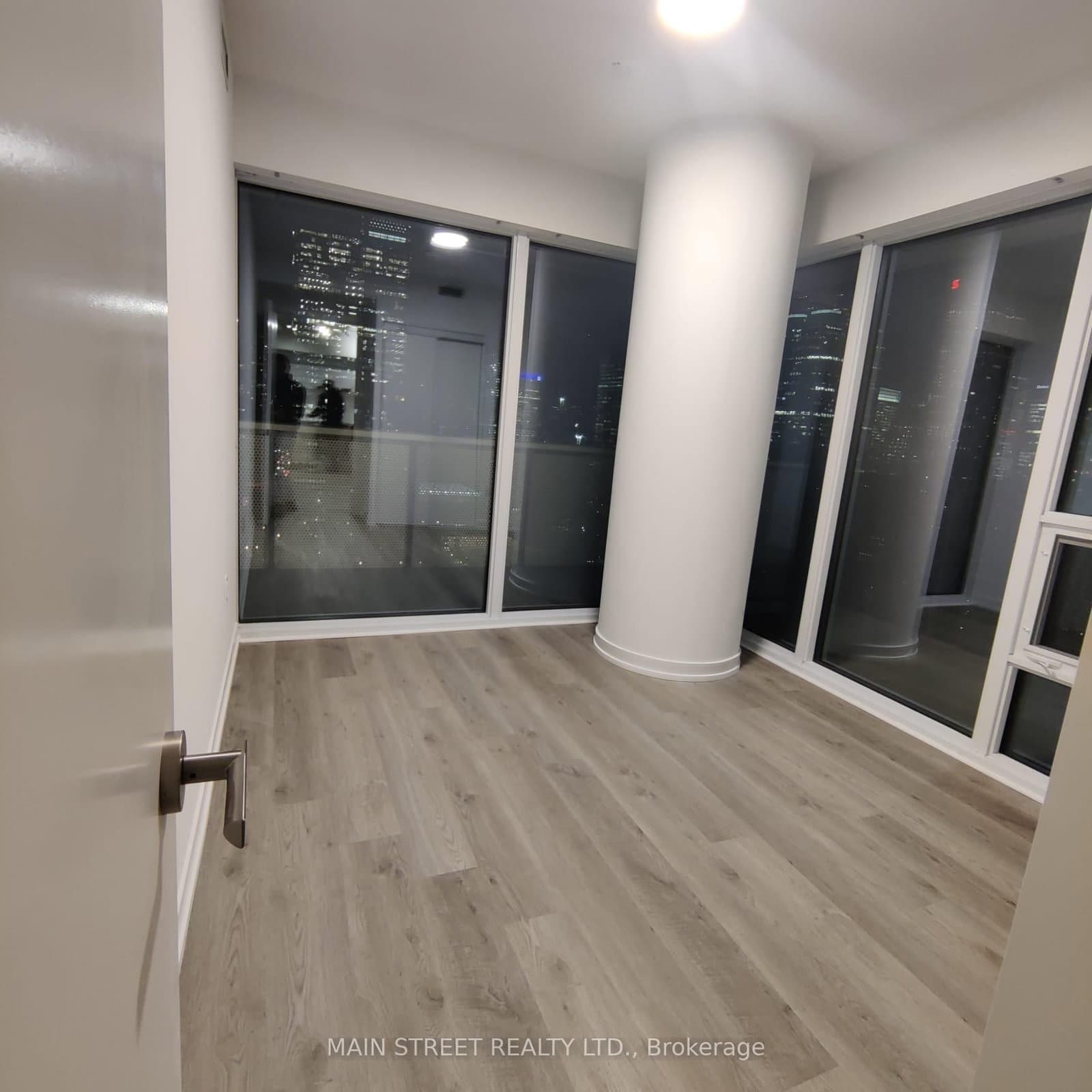 55 Cooper Street, Unit 3701 thumbnail 8