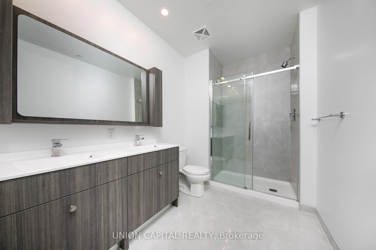 75 Canterbury Place, Unit PH206 thumbnail 14