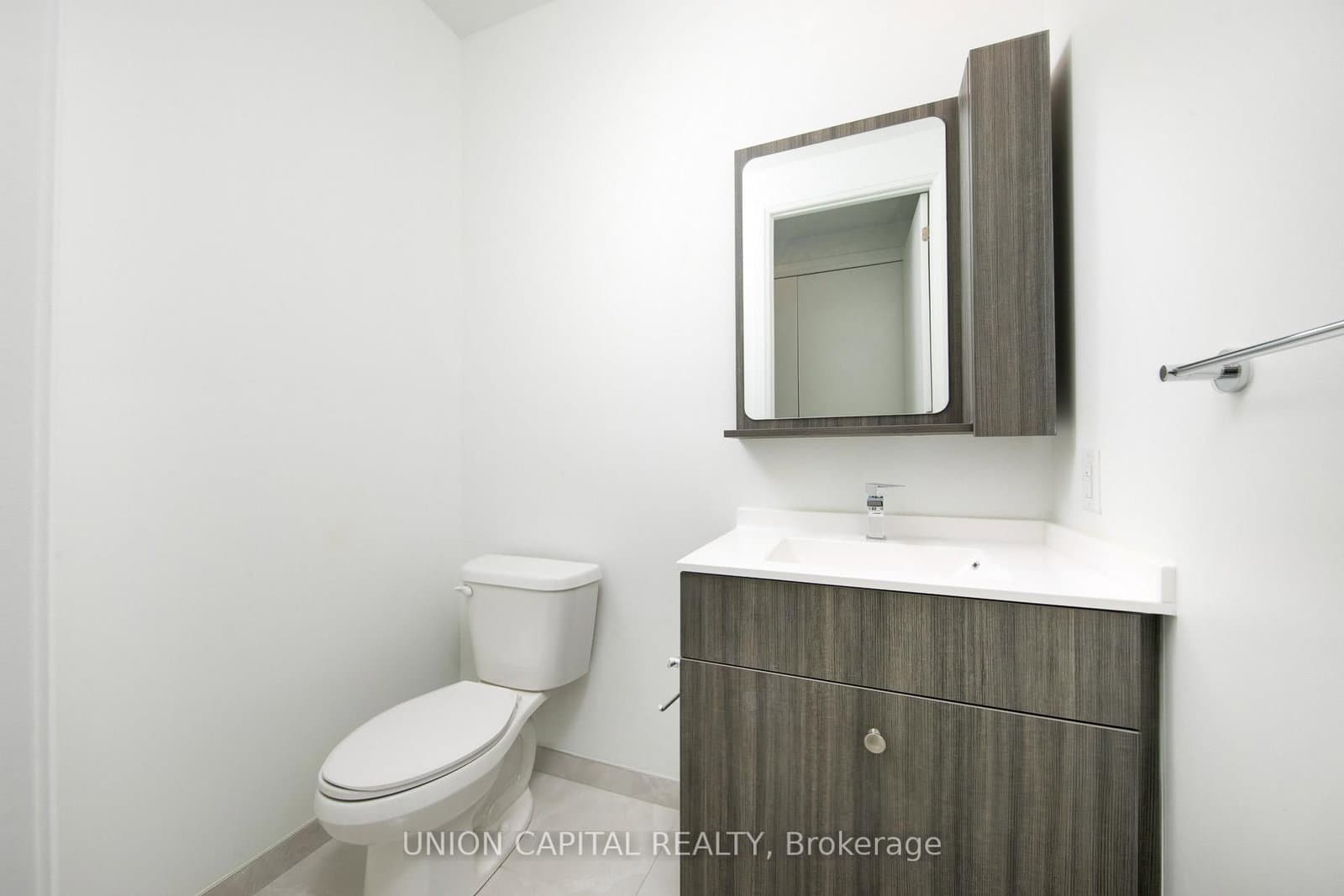 75 Canterbury Place, Unit PH206 thumbnail 18