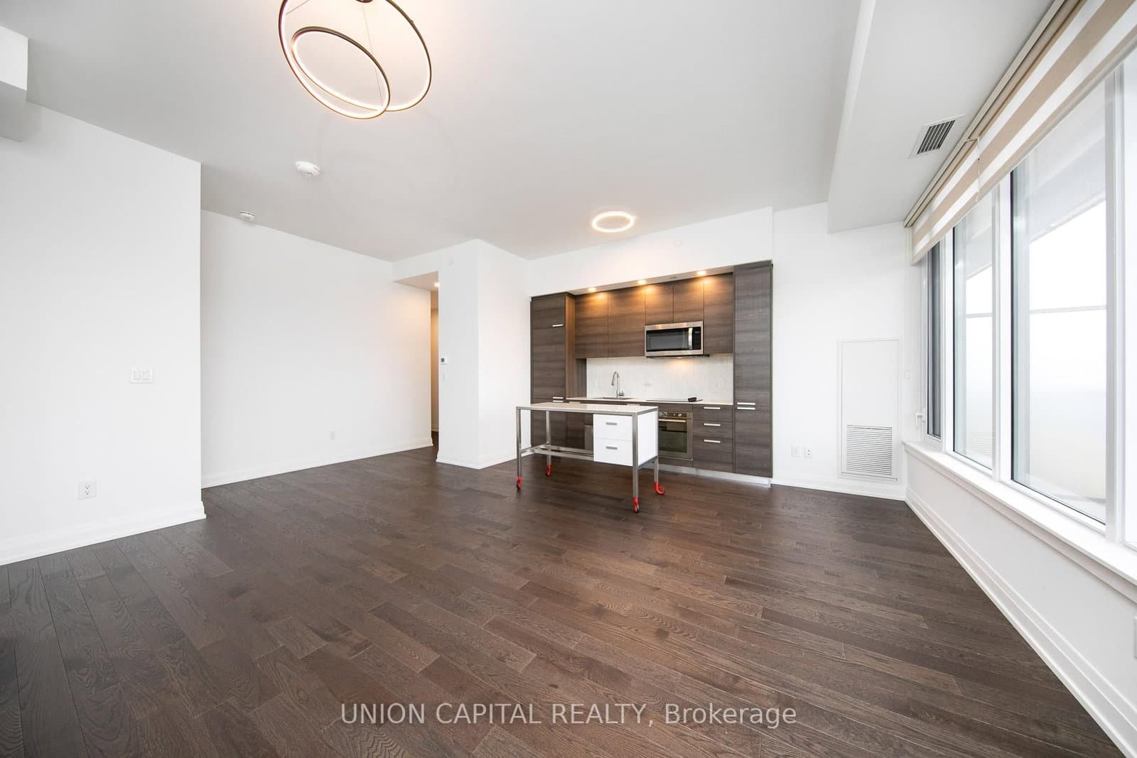 75 Canterbury Place, Unit PH206 thumbnail 2