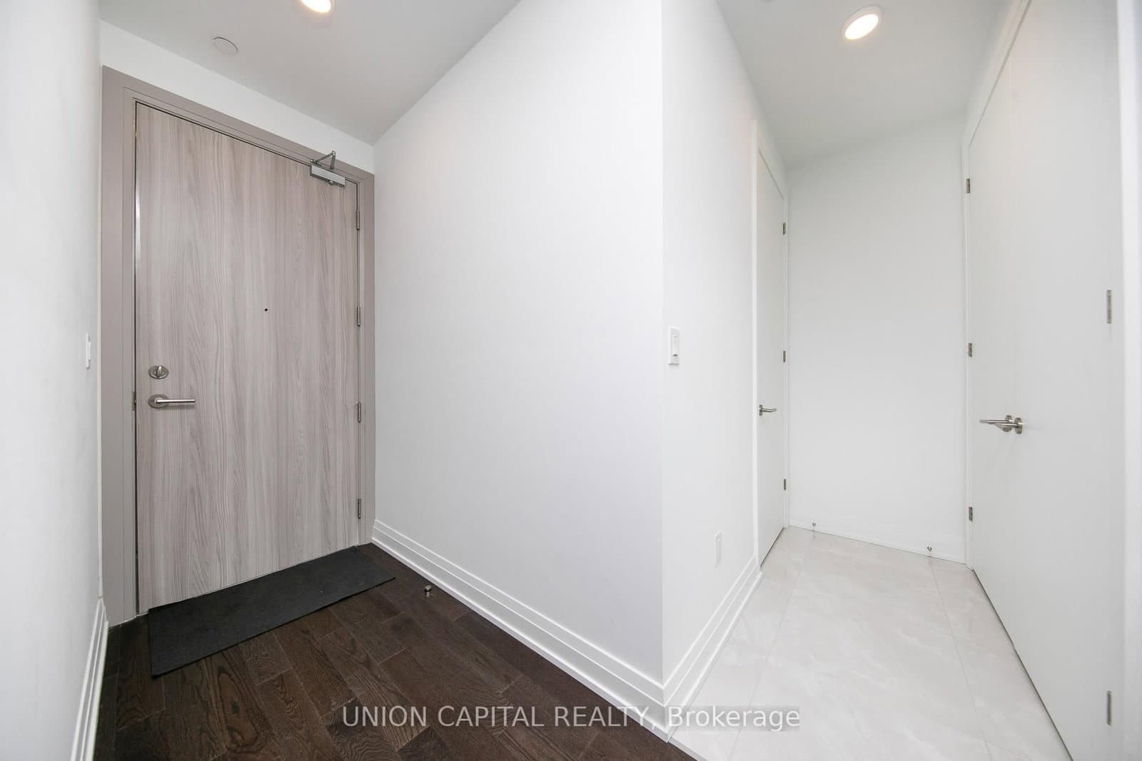 75 Canterbury Place, Unit PH206 thumbnail 20
