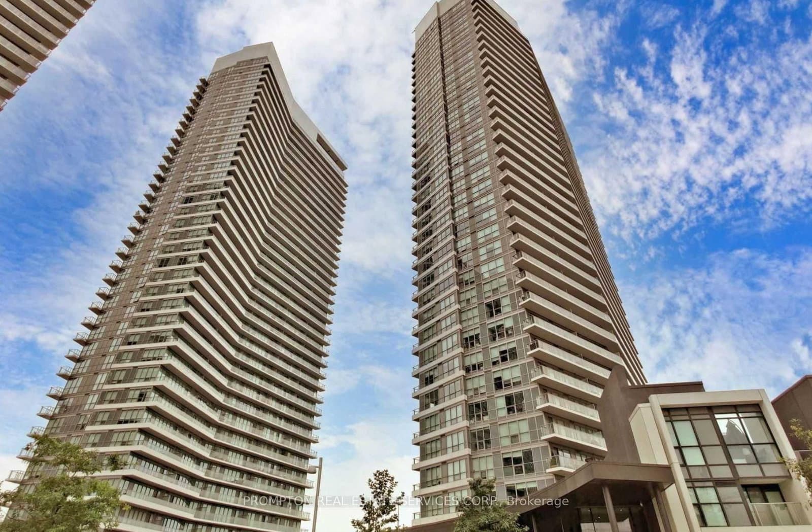 117 McMahon Drive, Unit 3303 thumbnail 3