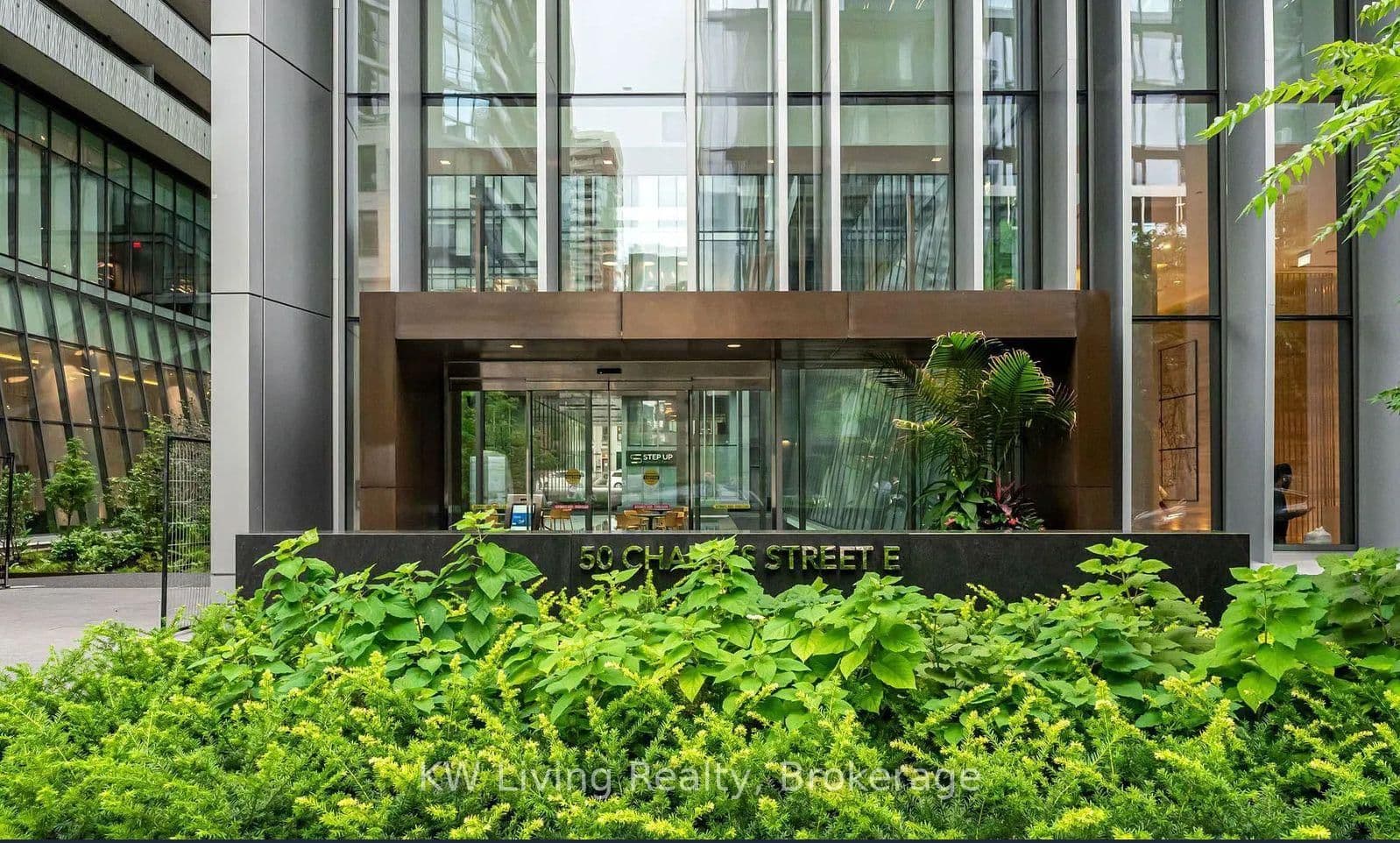50 Charles Street E, Unit 4808 thumbnail 3