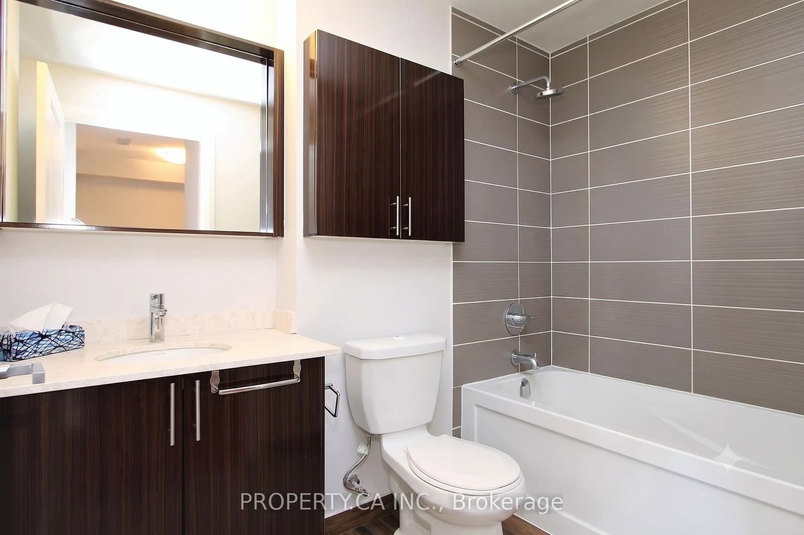 629 N King Street W, Unit 632 thumbnail 13
