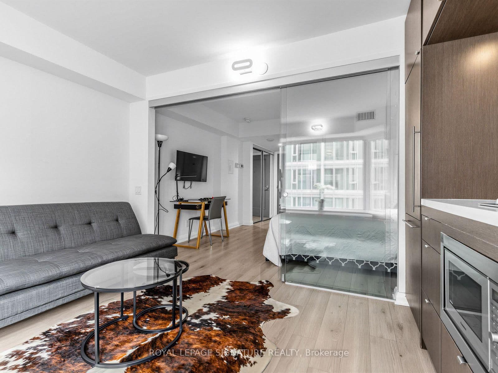 155 Yorkville Avenue, Unit 1110 thumbnail 10