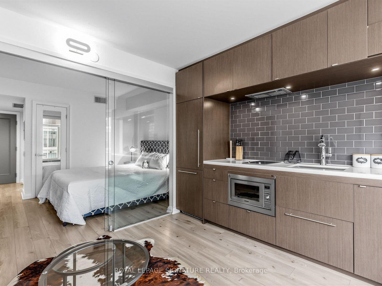 155 Yorkville Avenue, Unit 1110 thumbnail 12
