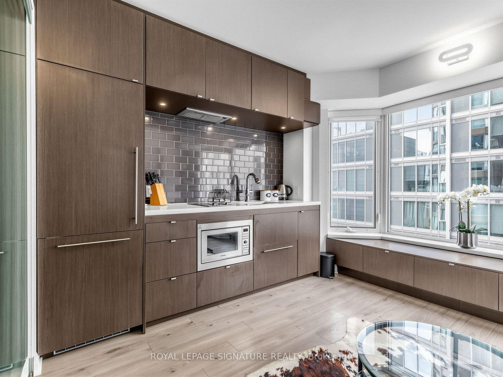 155 Yorkville Avenue, Unit 1110 thumbnail 15