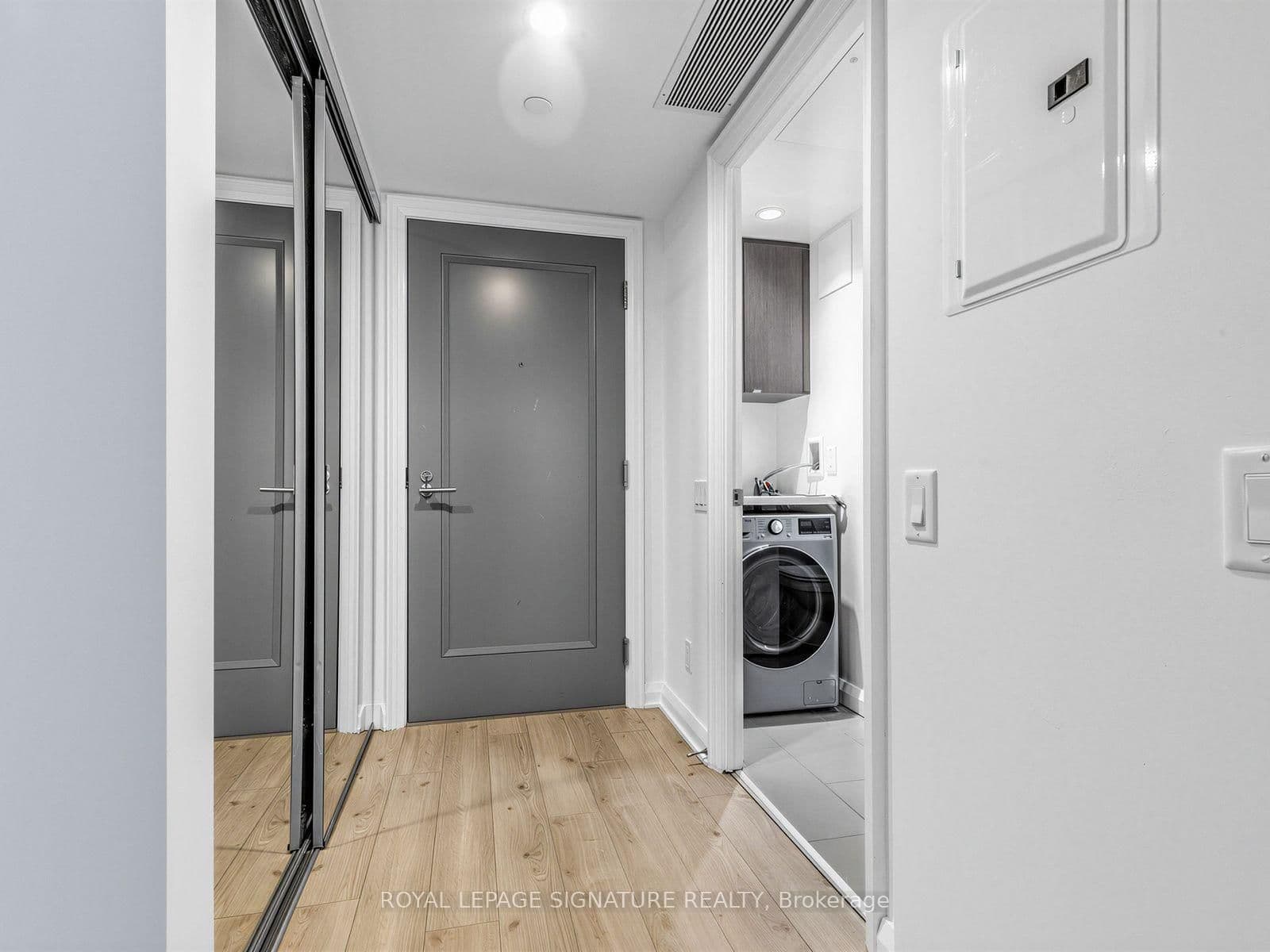 155 Yorkville Avenue, Unit 1110 thumbnail 5