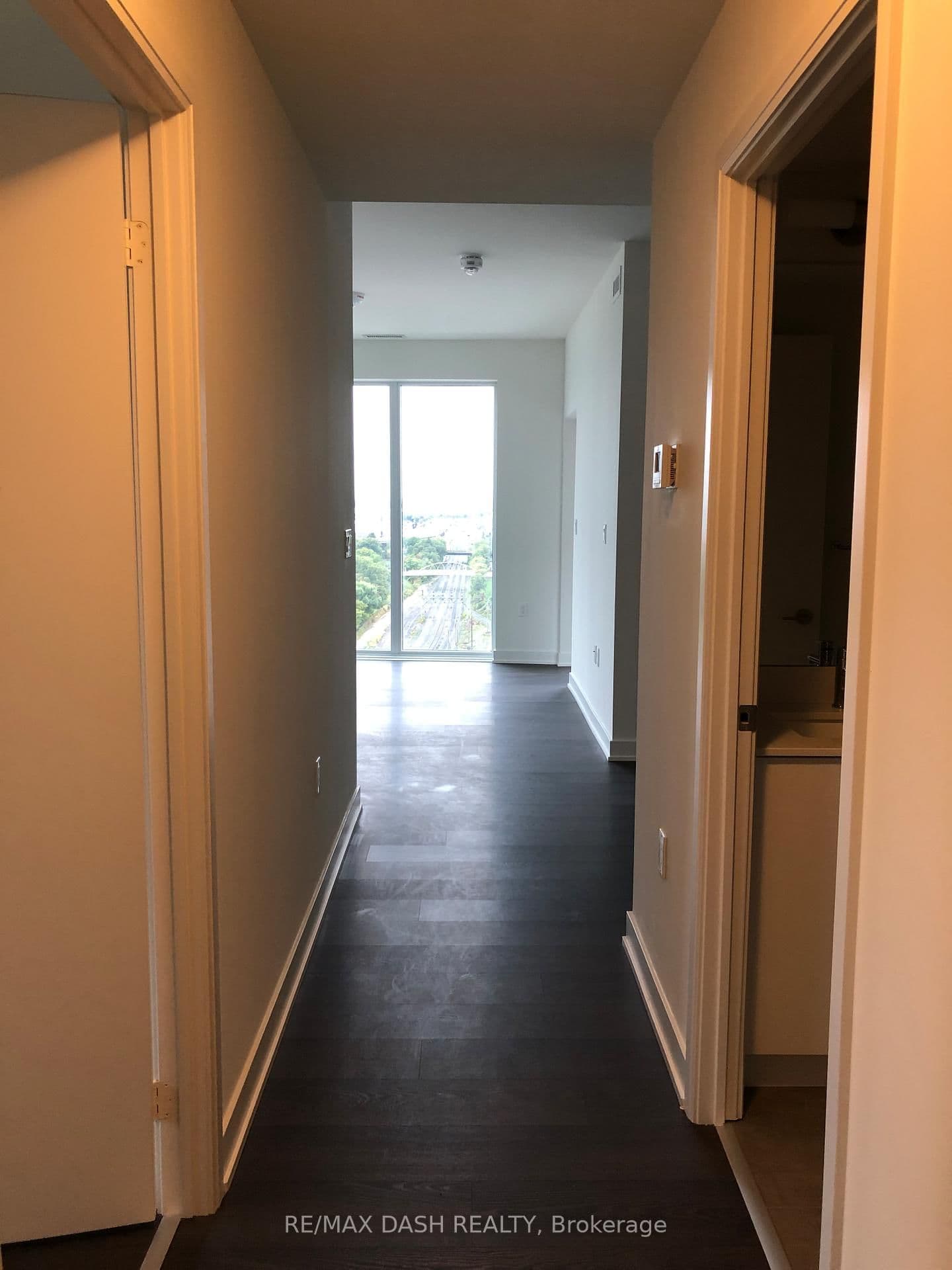 27 Bathurst Street, Unit 1504W thumbnail 11
