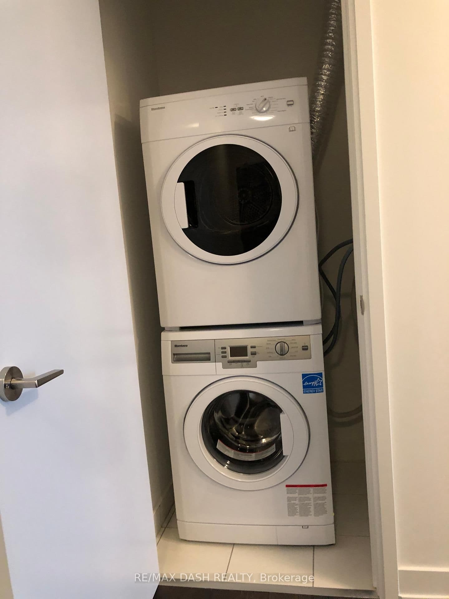 27 Bathurst Street, Unit 1504W thumbnail 15
