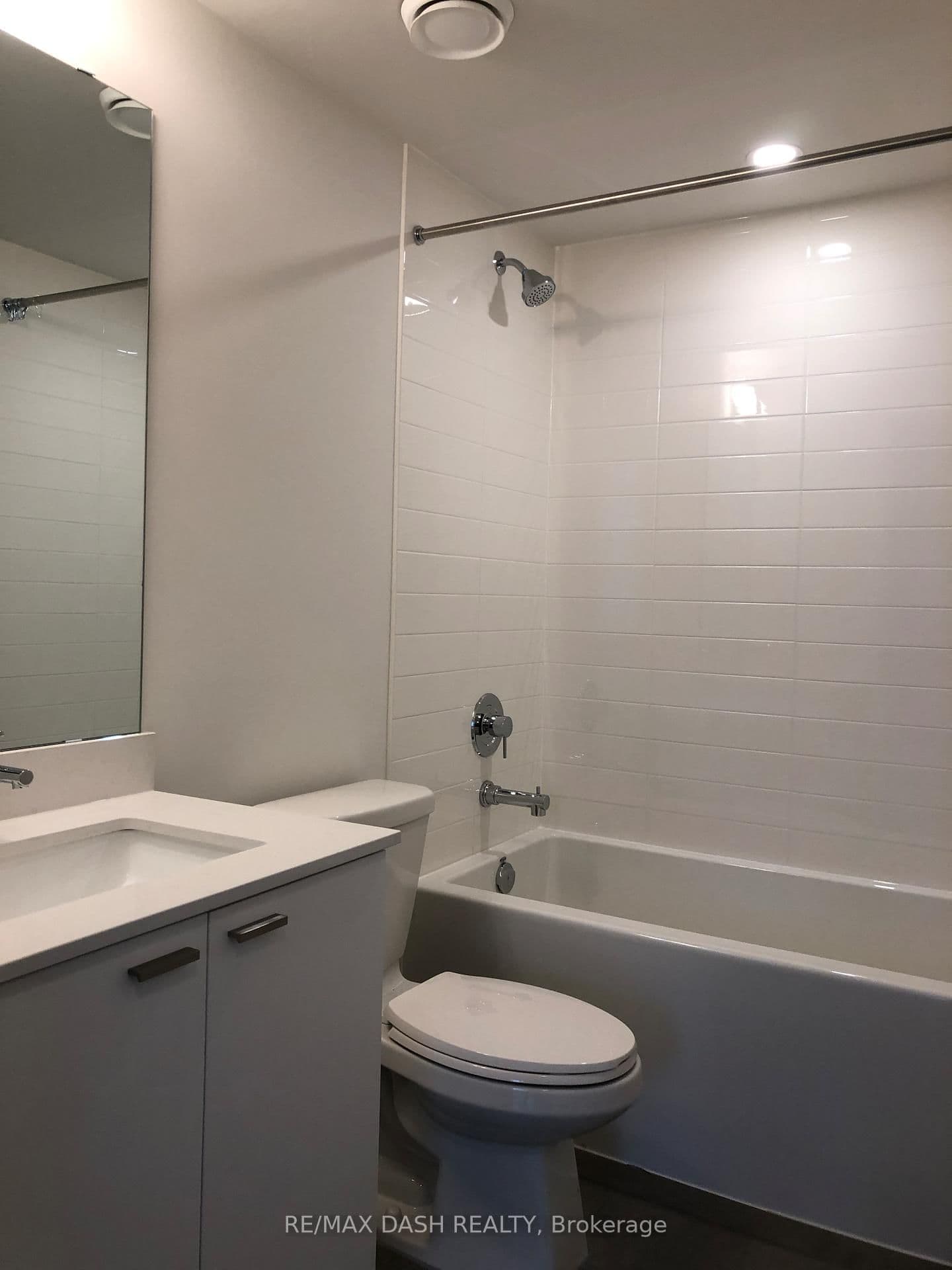 27 Bathurst Street, Unit 1504W thumbnail 16