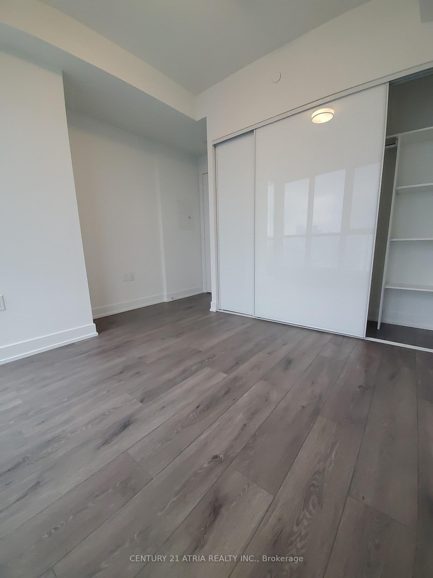 585 Bloor Street E, Unit 2719 thumbnail 6