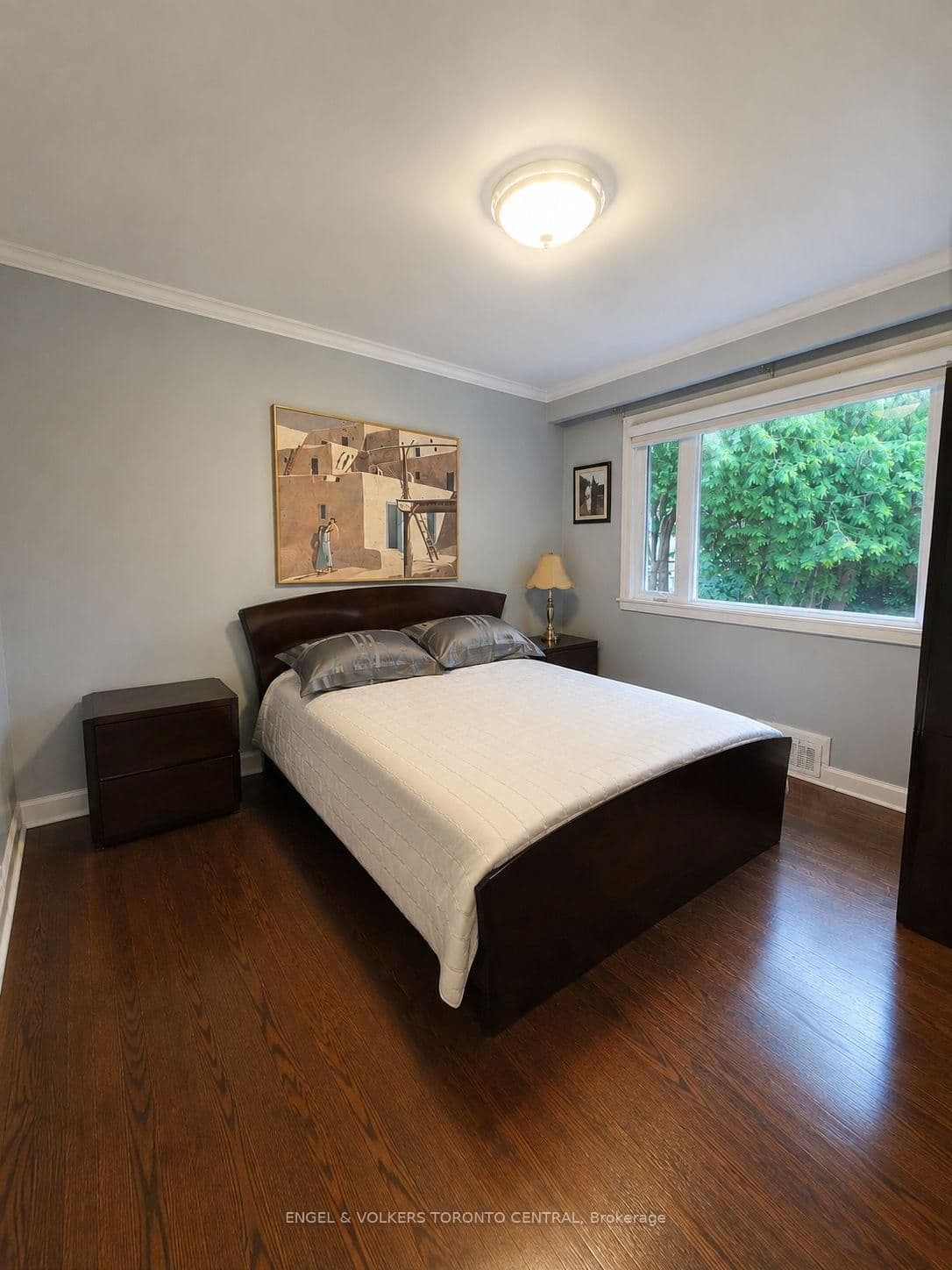 2424 Bayview Avenue thumbnail 16