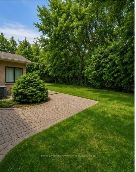 2424 Bayview Avenue thumbnail 22