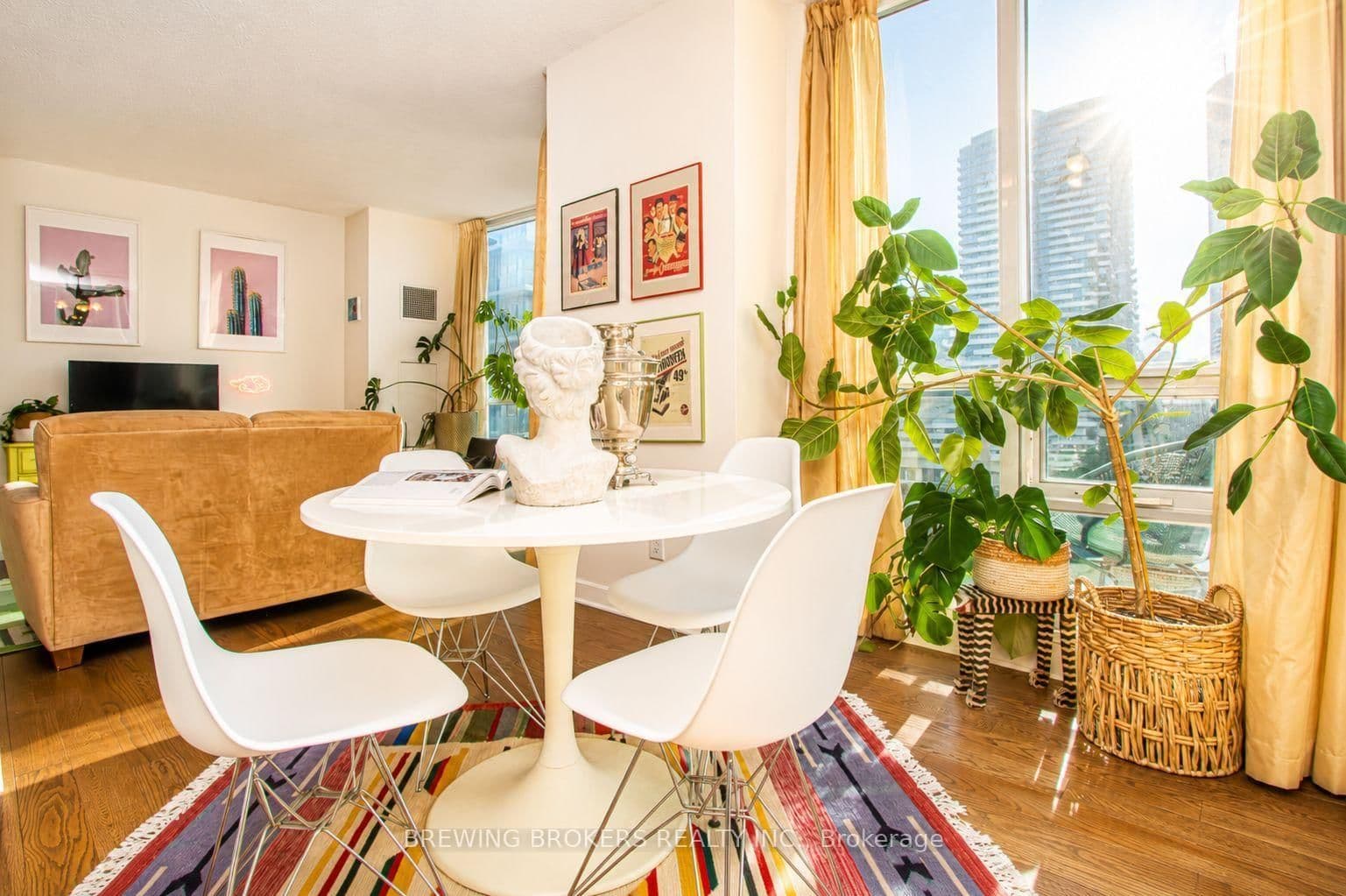 18 Harbour Street, Unit 1702 thumbnail 33